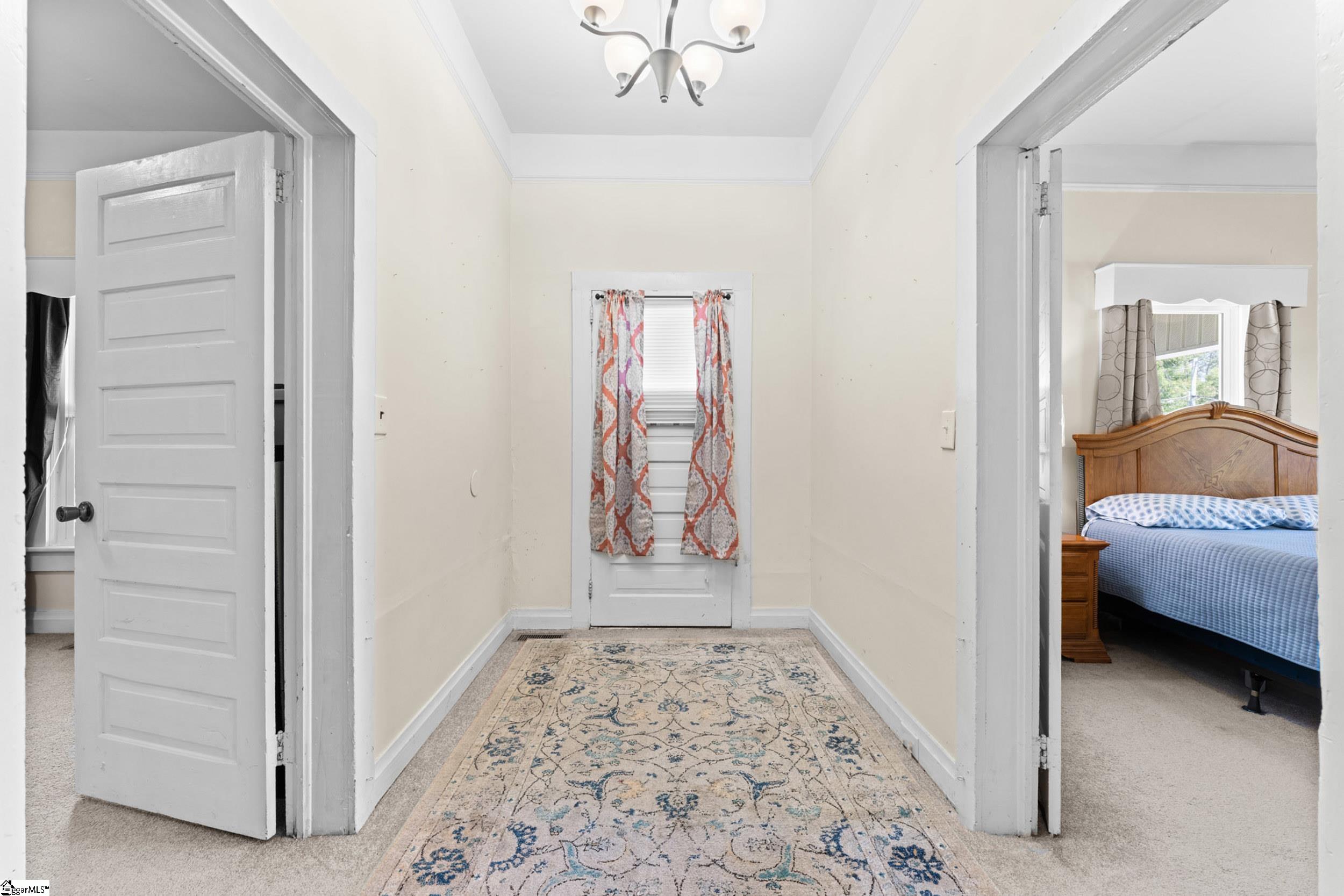 31 & 33 N Greenwood Avenue Property Photo 5