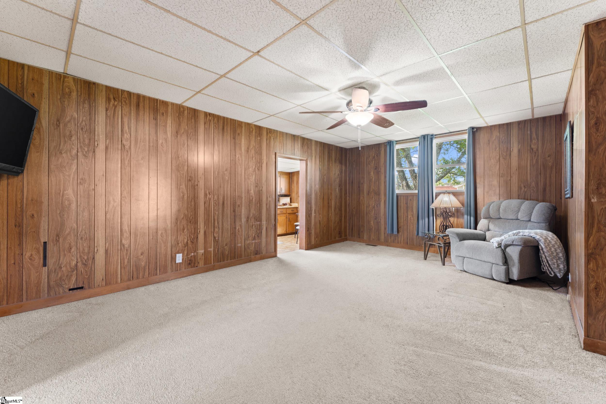 31 & 33 N Greenwood Avenue Property Photo 7