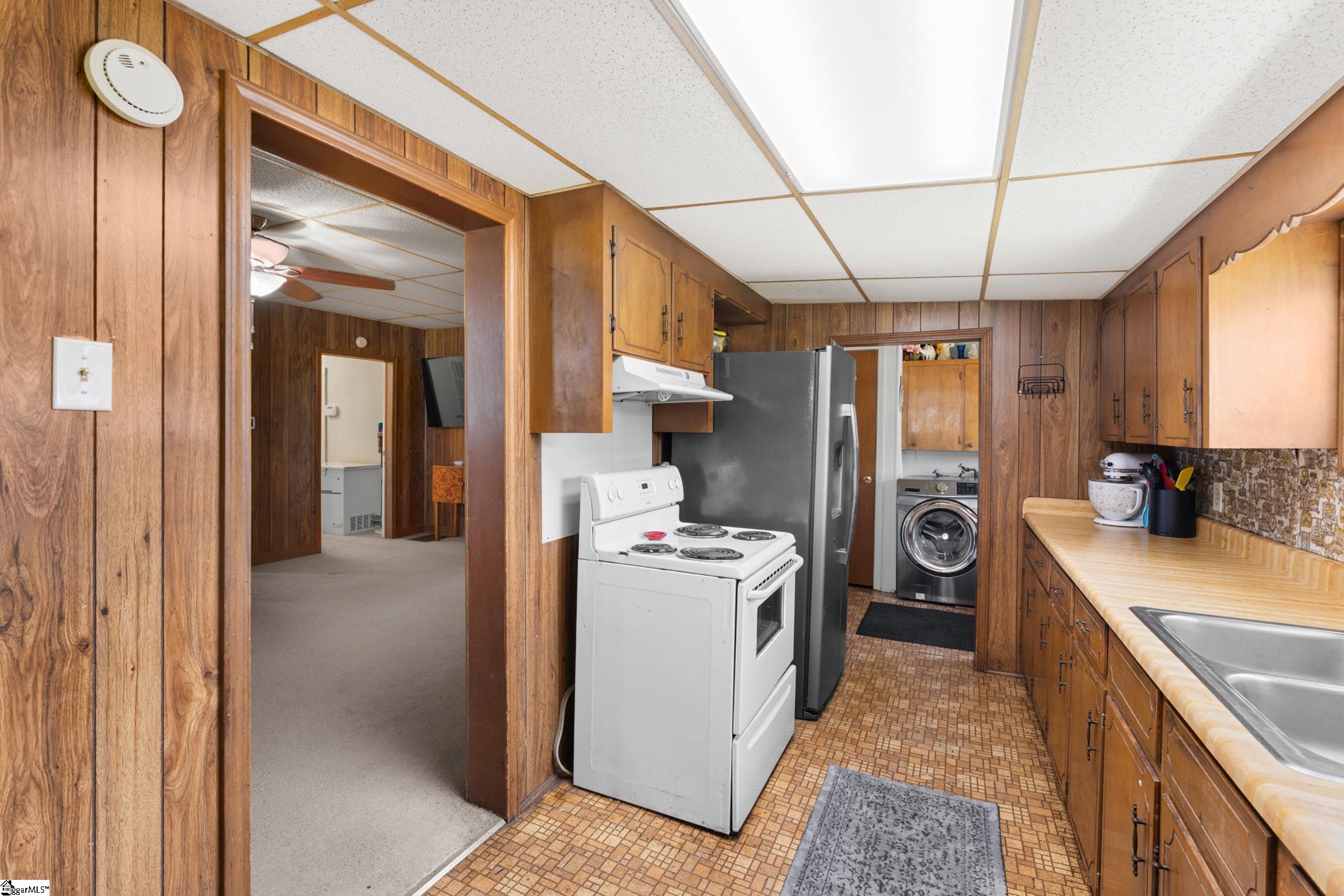 31 & 33 N Greenwood Avenue Property Photo 10