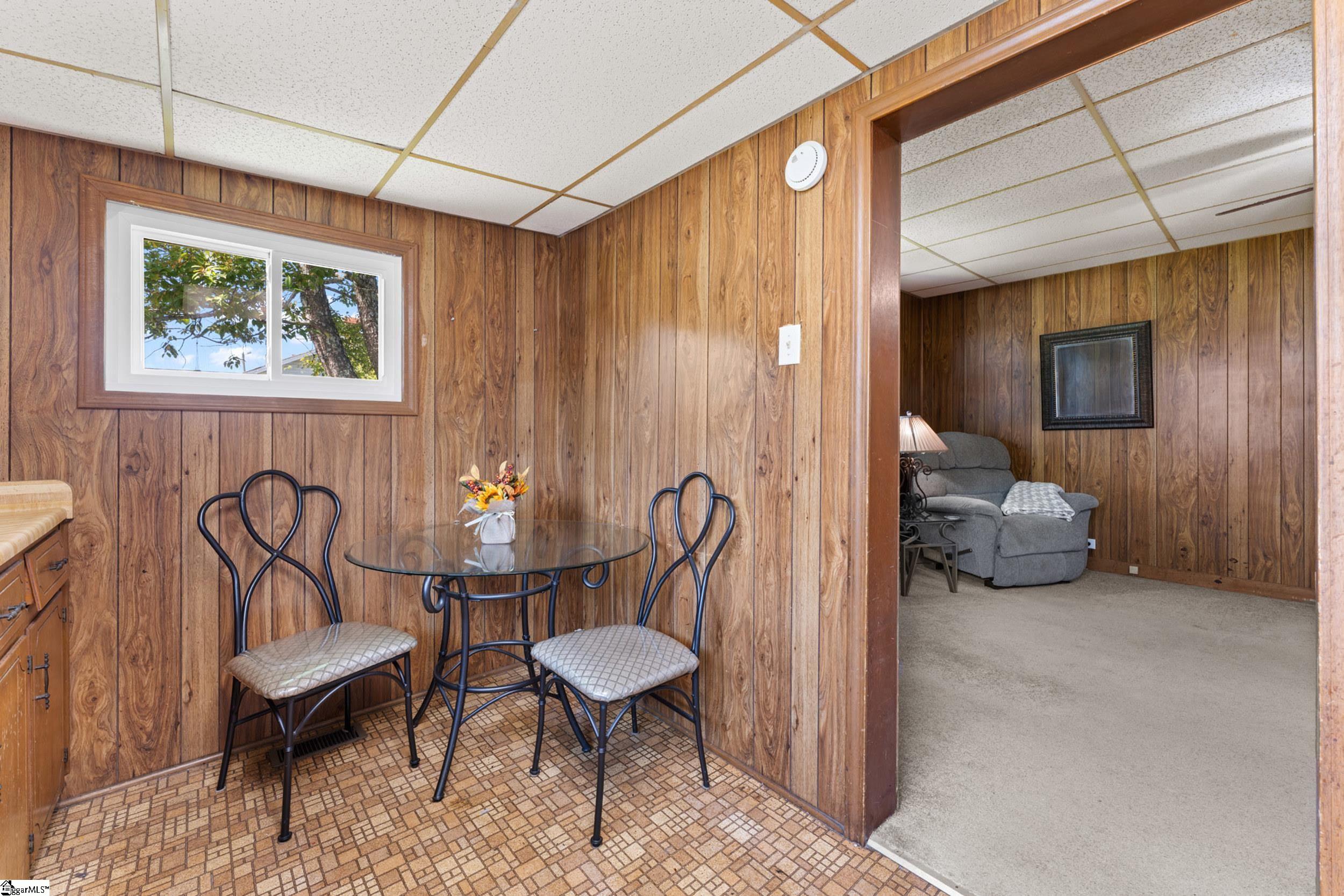31 & 33 N Greenwood Avenue Property Photo 13