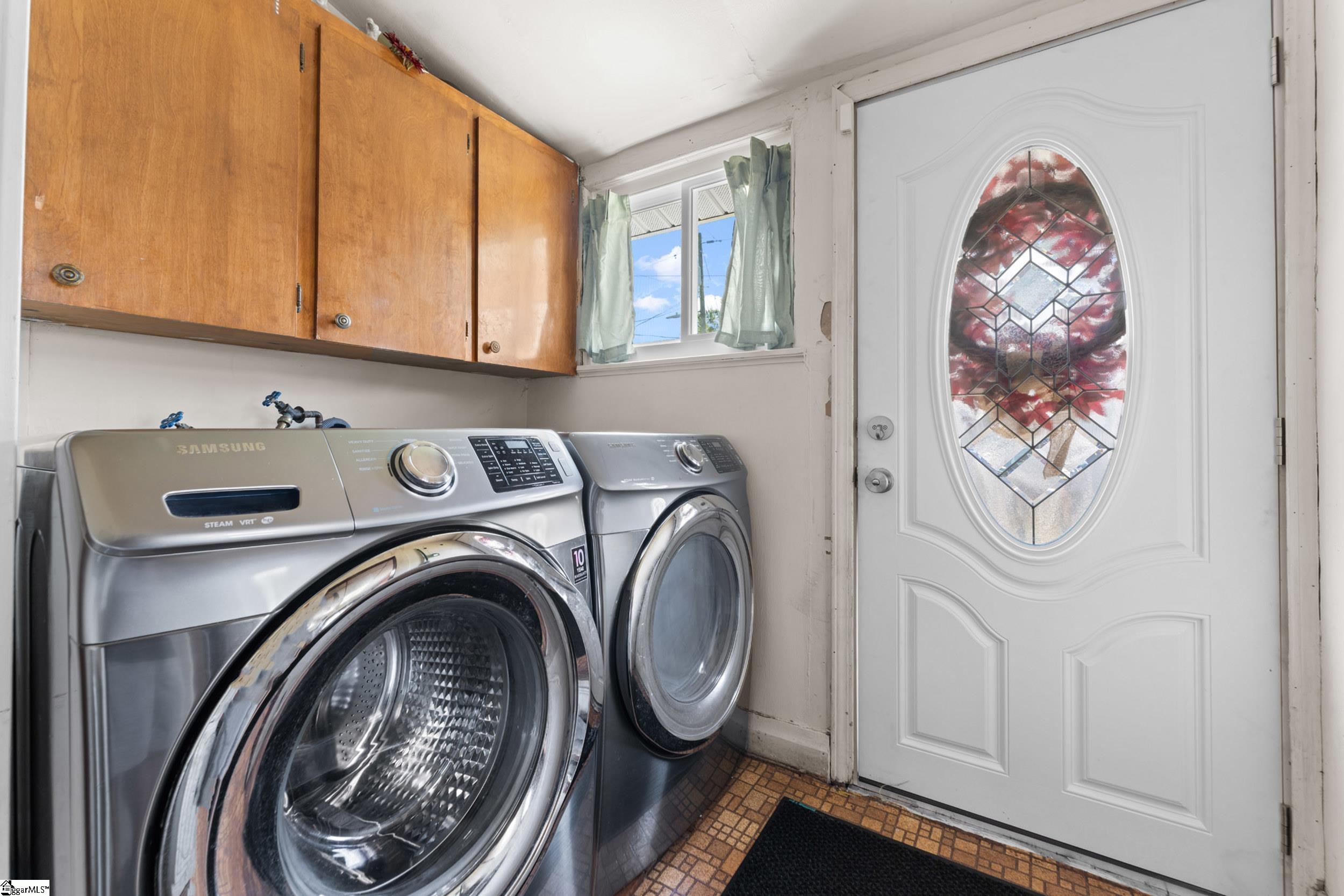 31 & 33 N Greenwood Avenue Property Photo 14