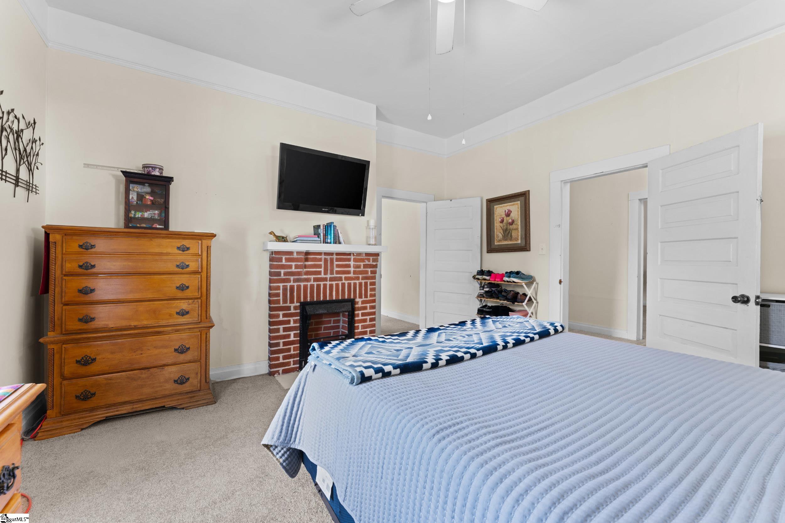 31 & 33 N Greenwood Avenue Property Photo 21