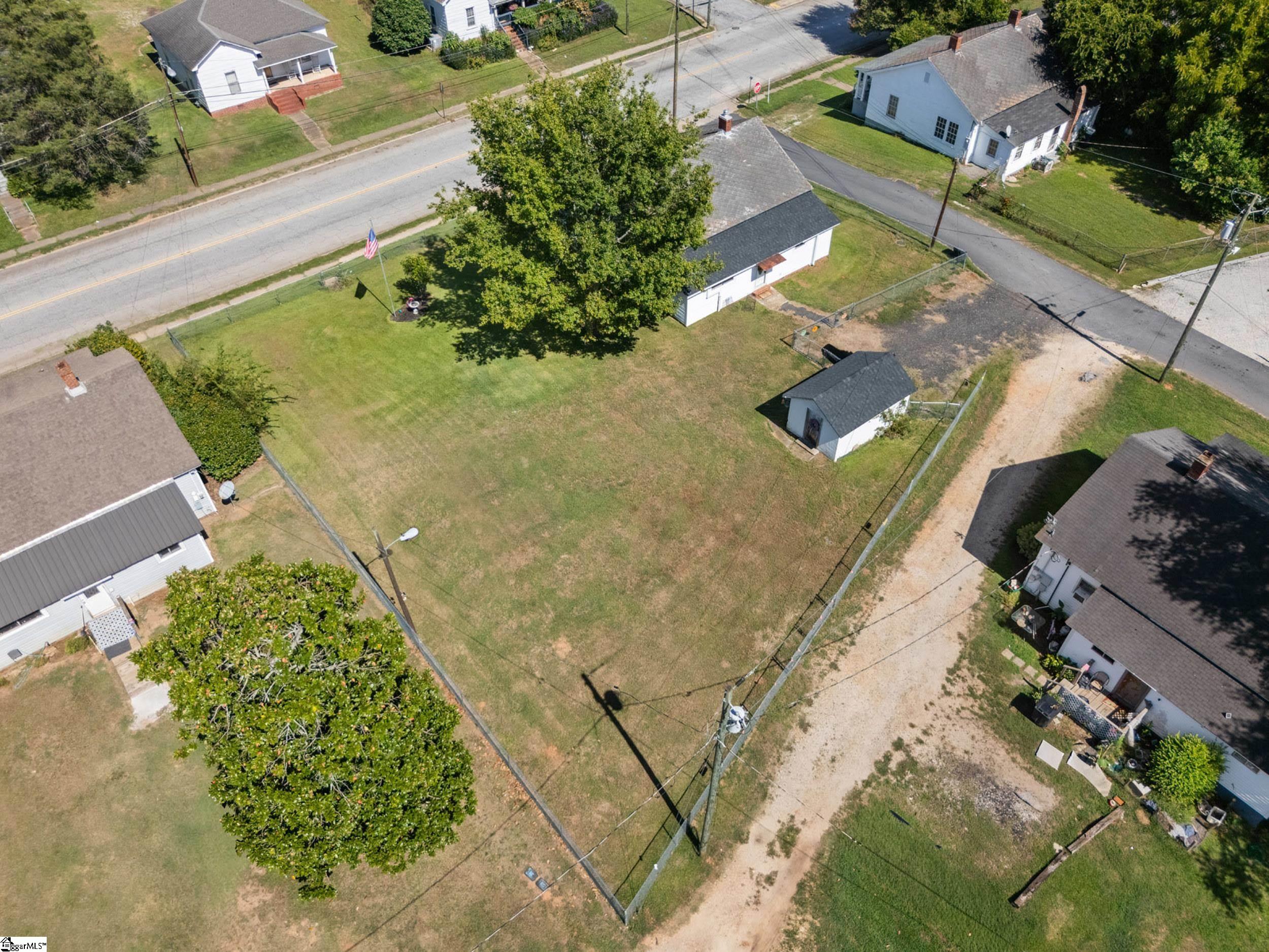 31 & 33 N Greenwood Avenue Property Photo 32