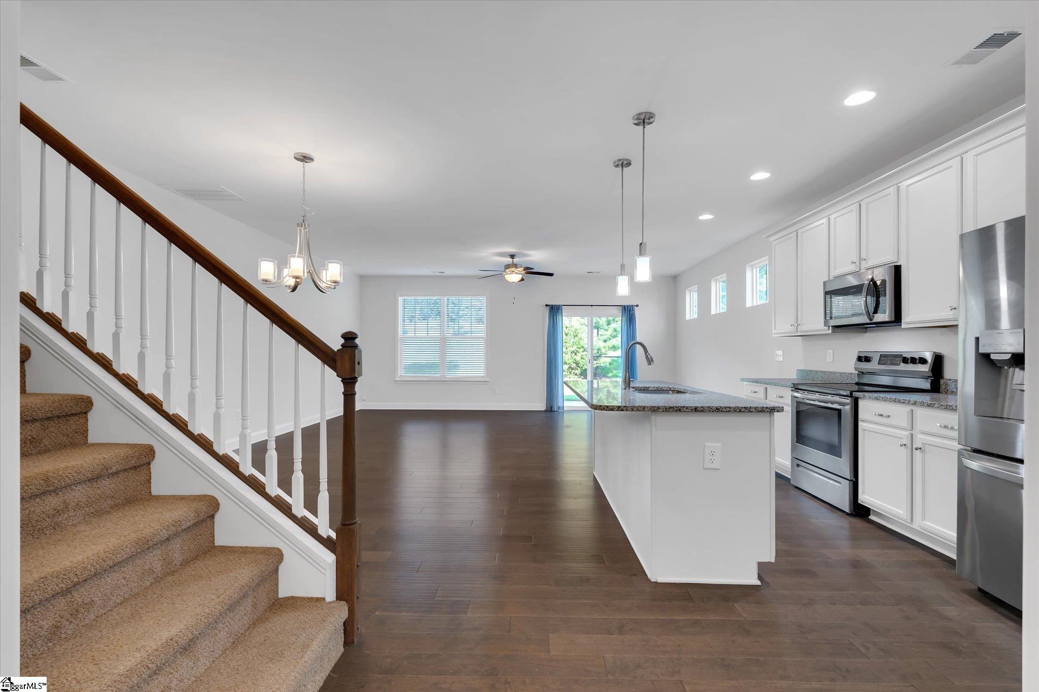 119 Rushing Creek Lane Property Photo 4