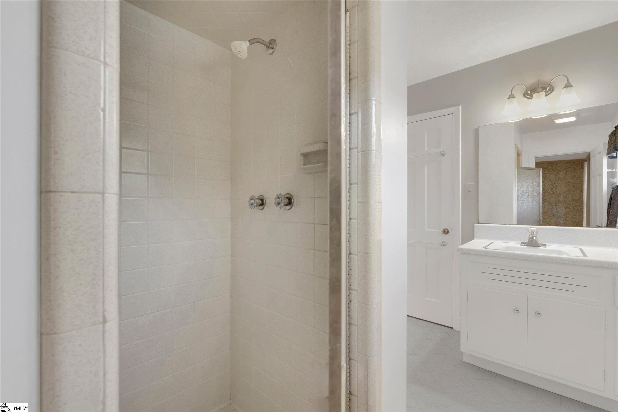 609 Pelham Road Property Photo 25