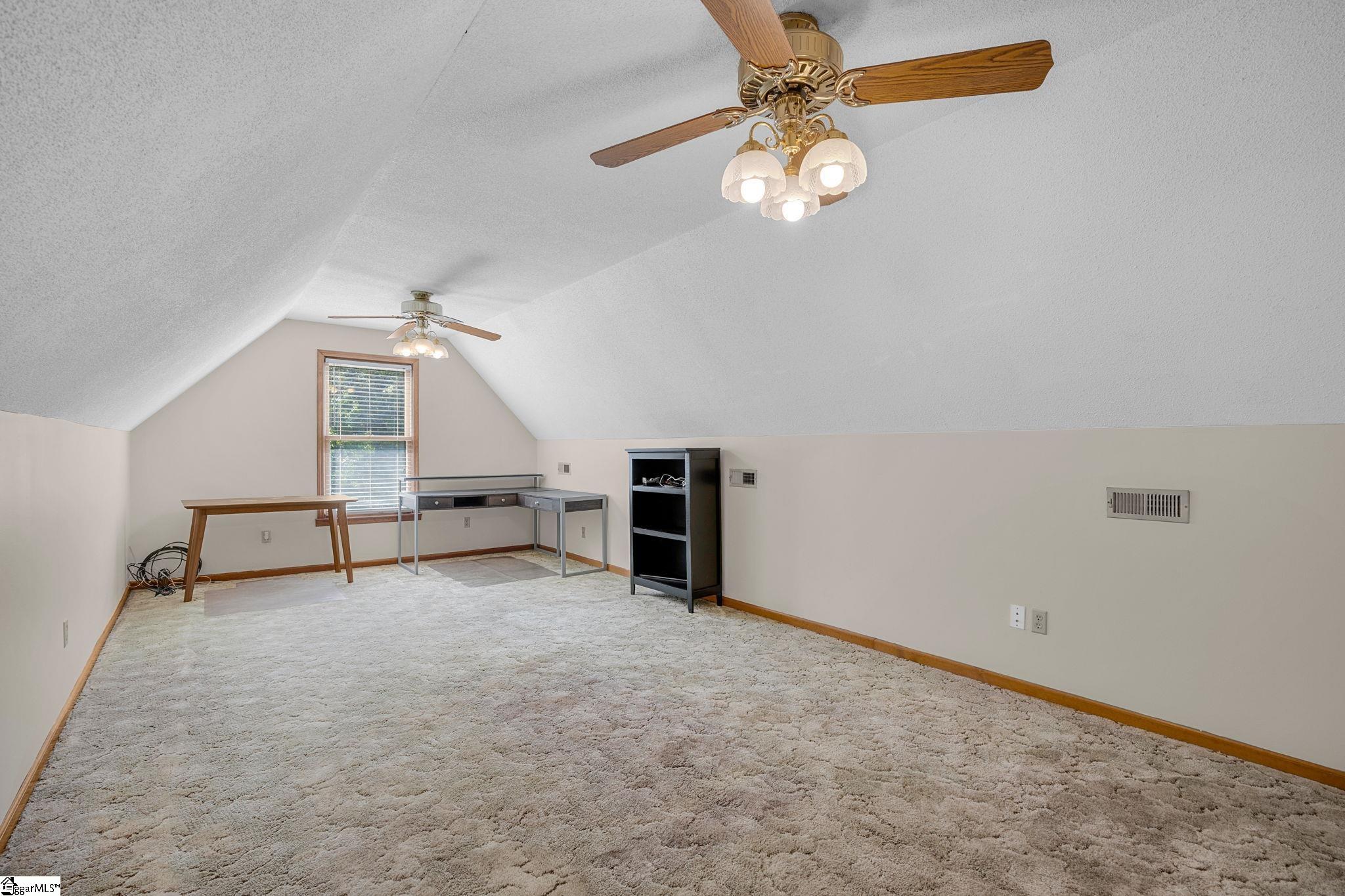 200 Wren Way Property Photo 28