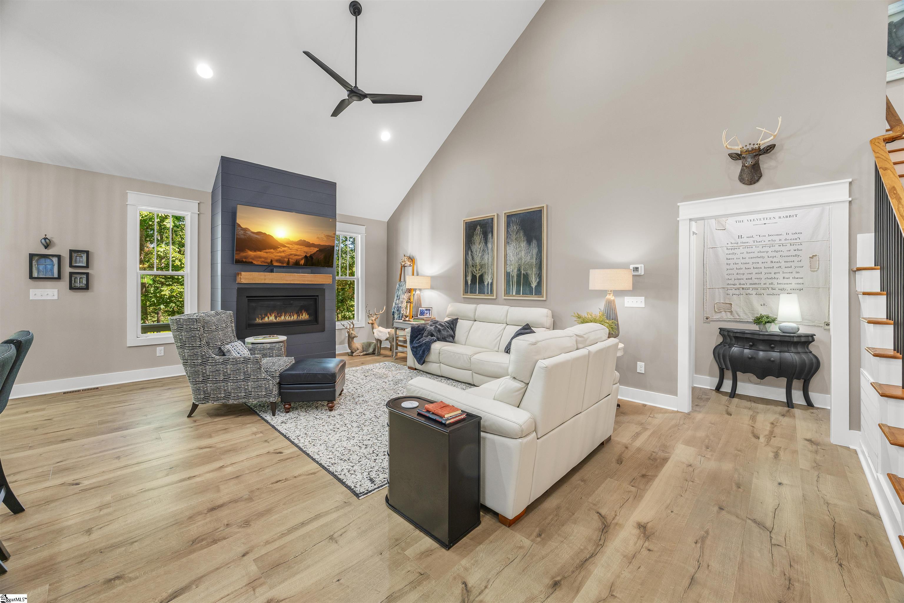 7 Maxfli Court Property Photo 7