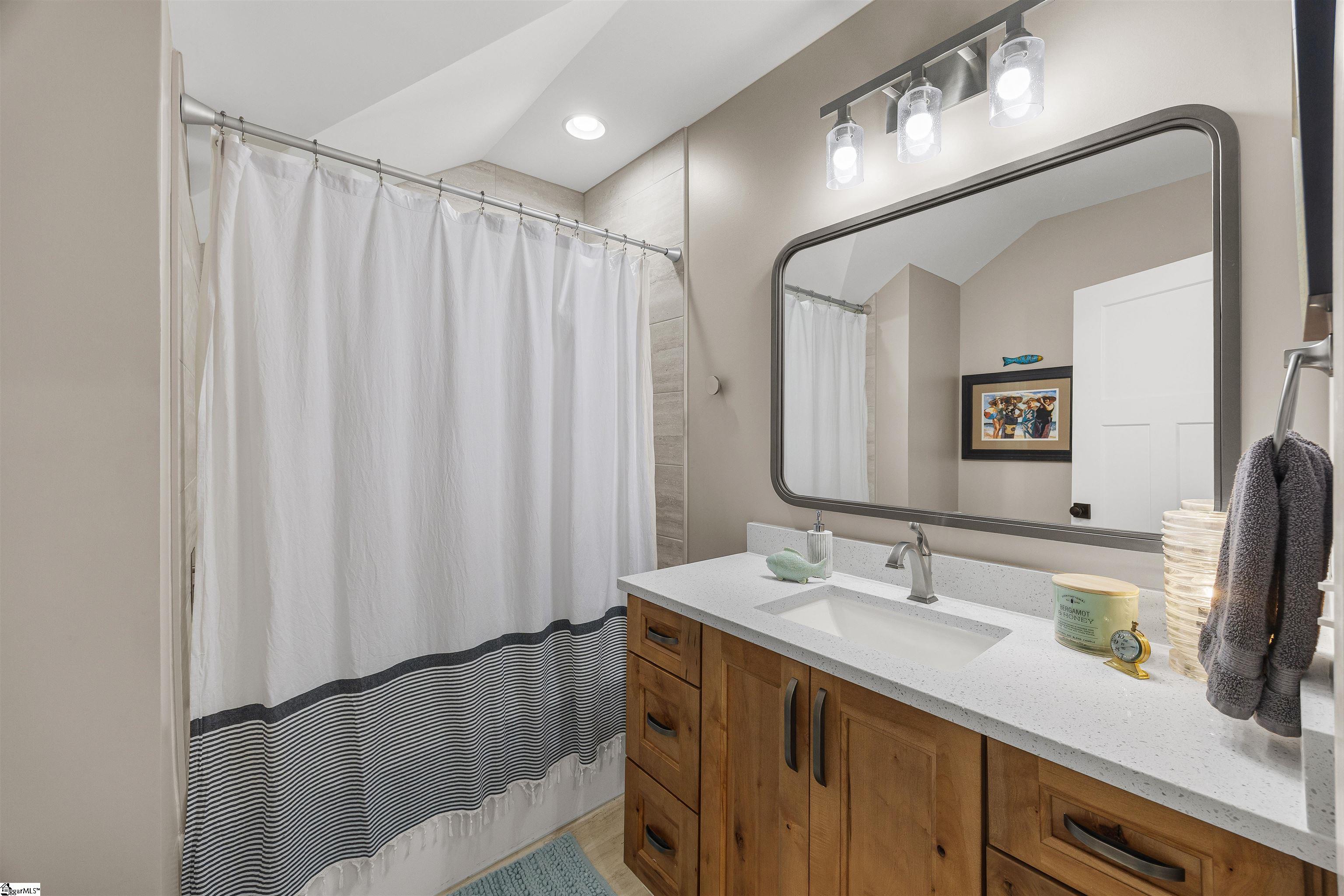 7 Maxfli Court Property Photo 34