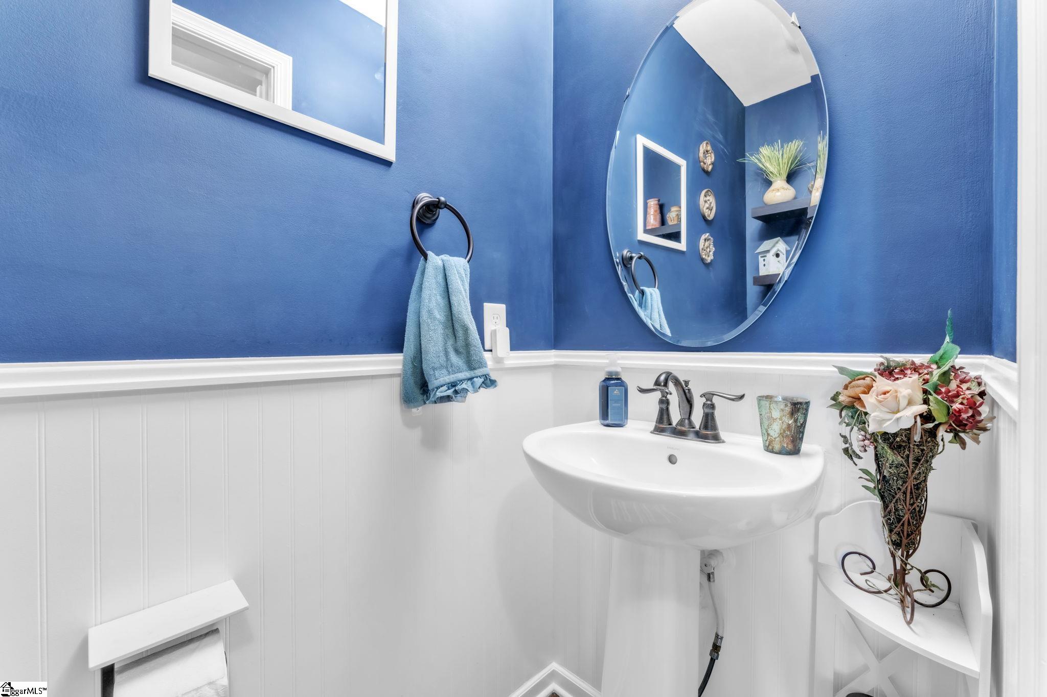401 Christiane Way Property Photo 6