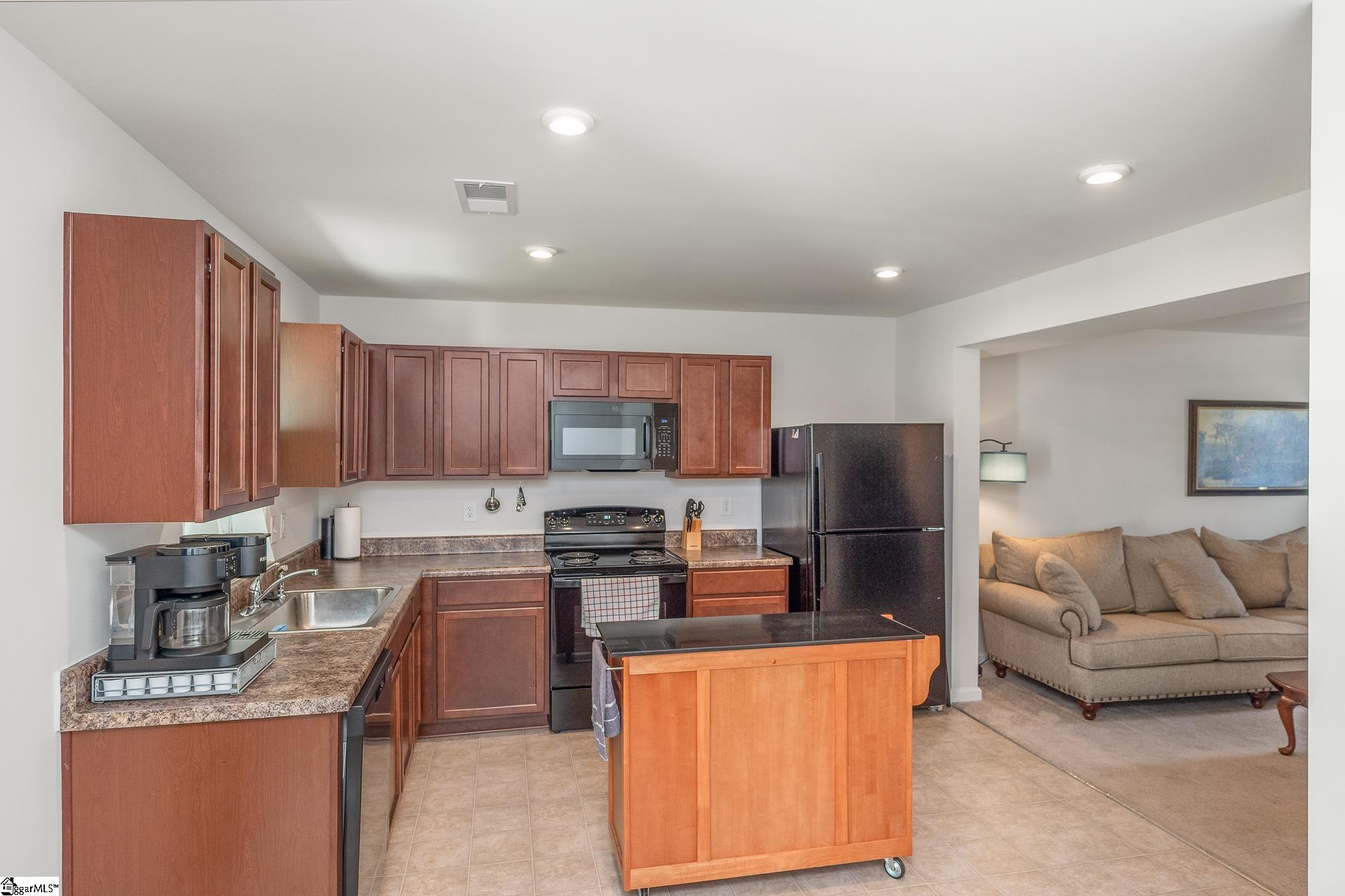 126 Fernside Court Property Photo 7