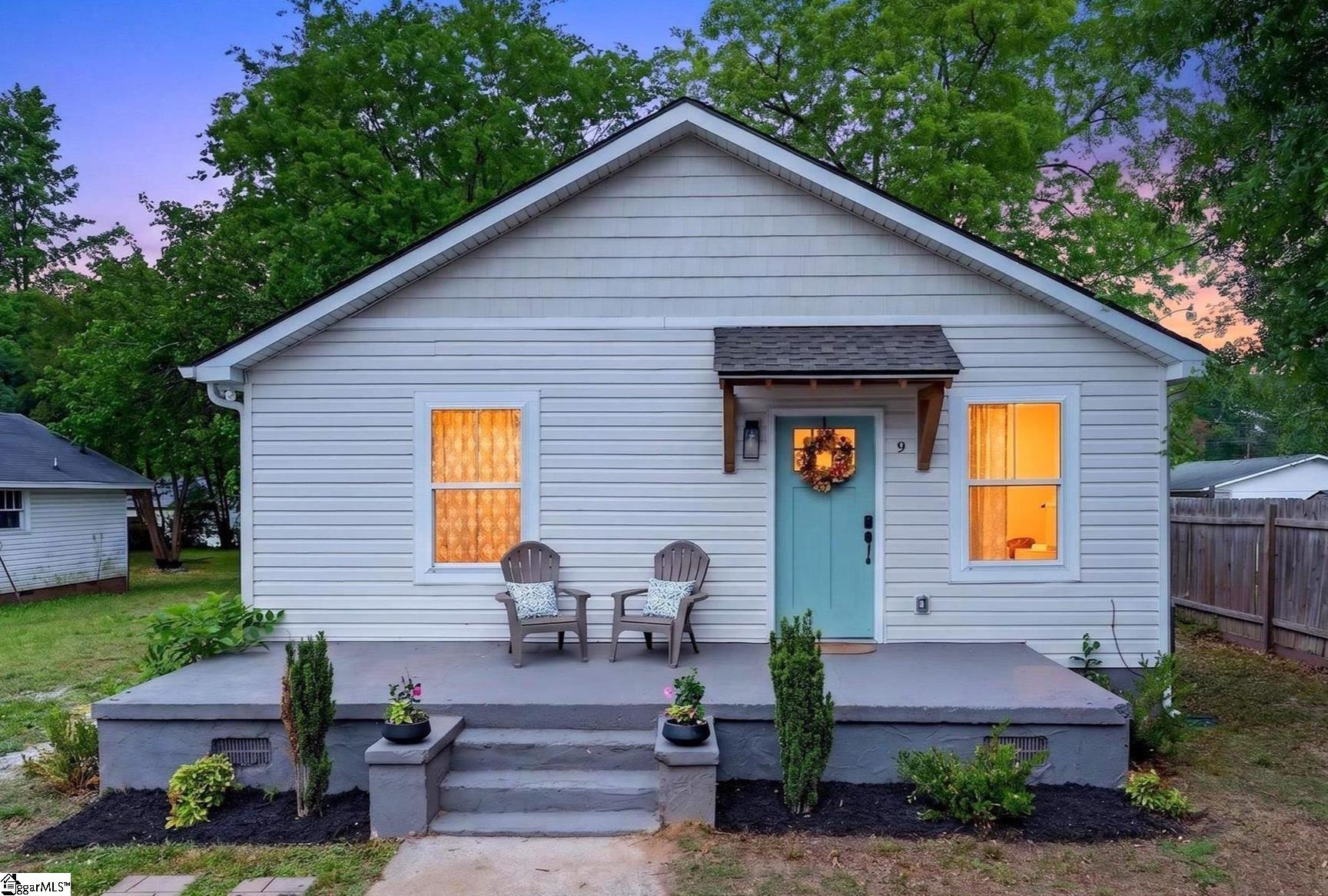 9 McDade Street Property Photo 1