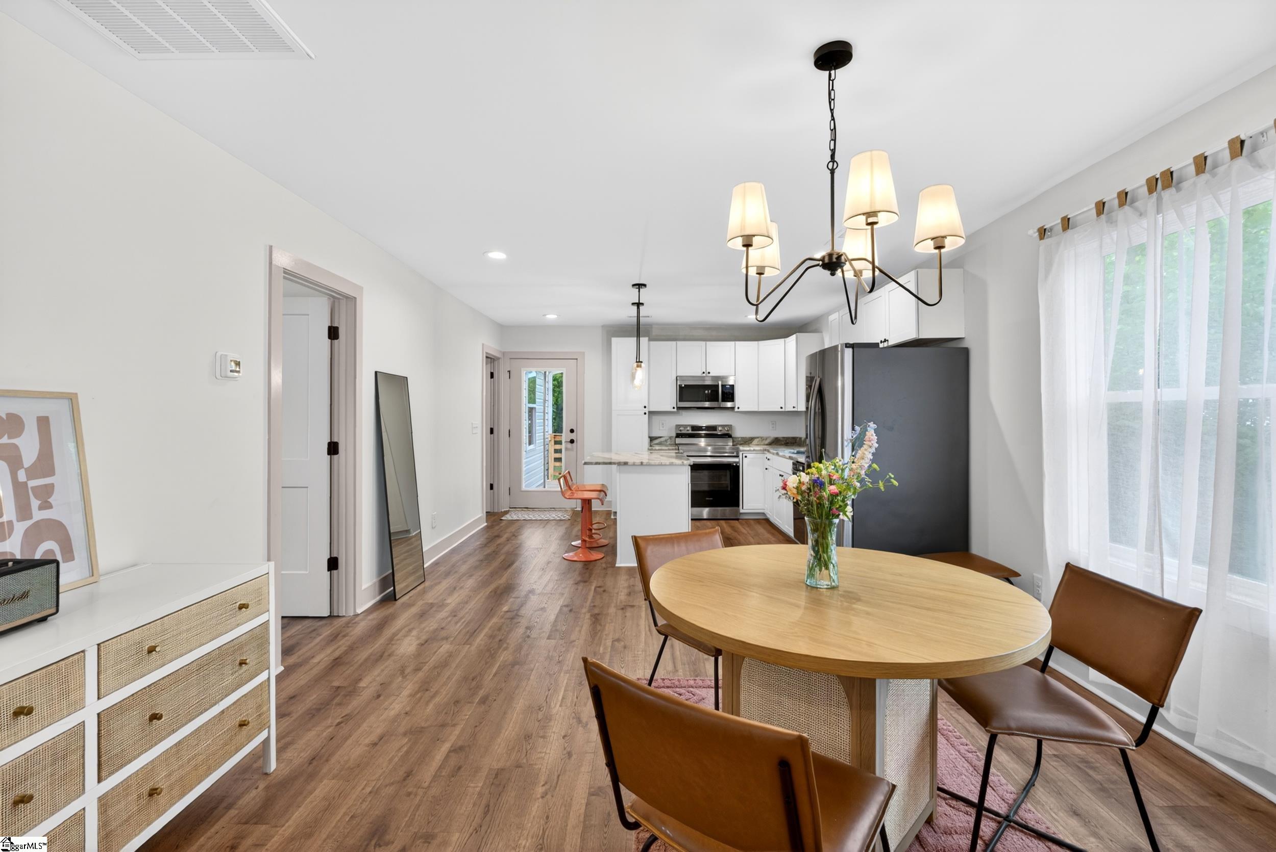 9 Mcdade Street Property Photo 11