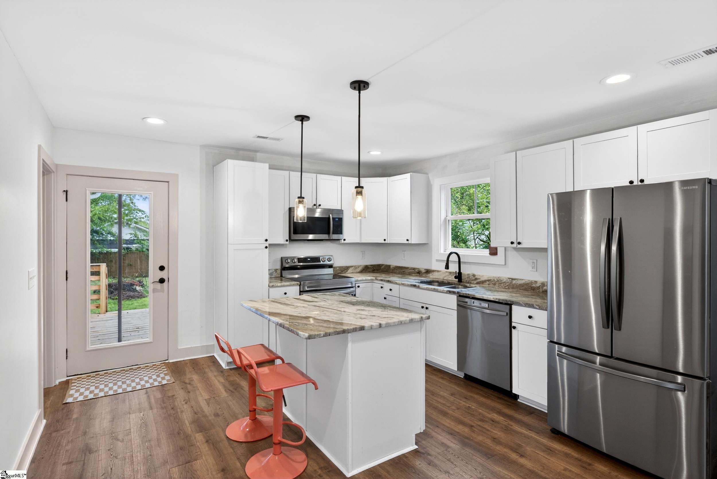 9 Mcdade Street Property Photo 12