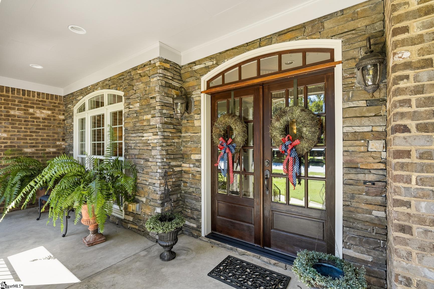 205 Whitworth Way Property Photo 4