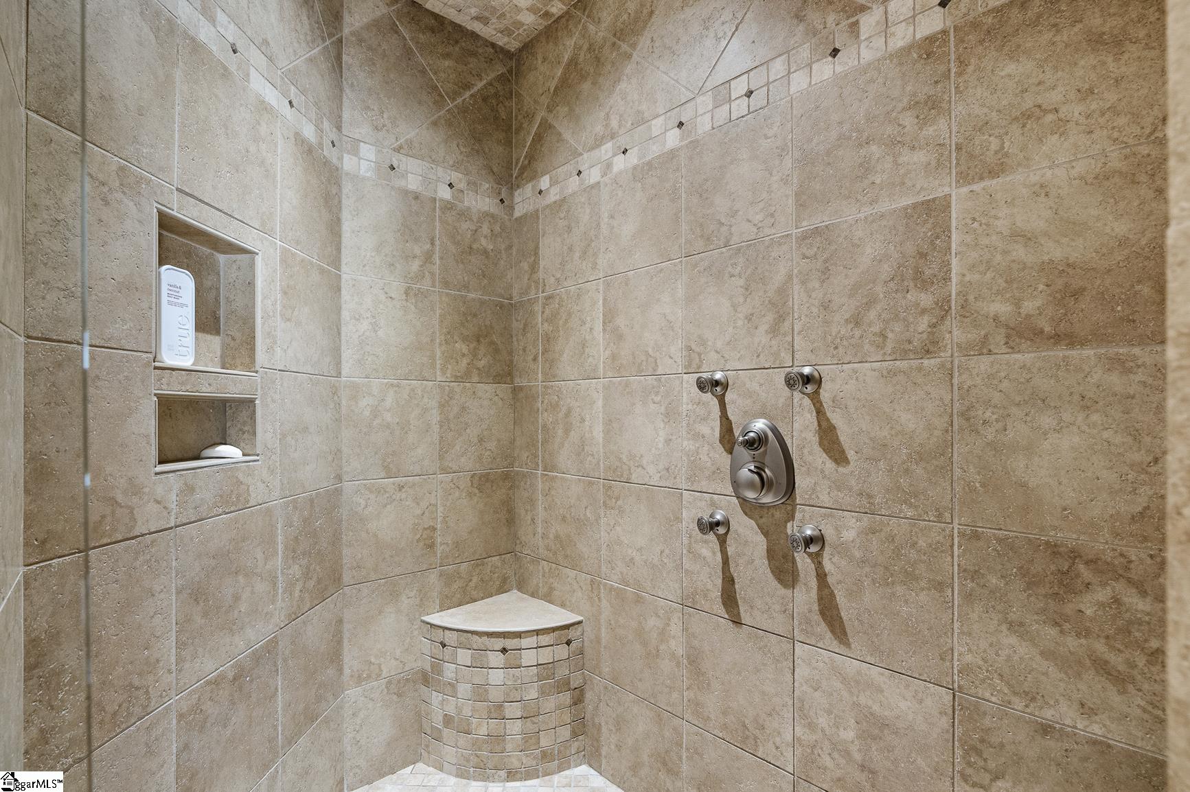205 Whitworth Way Property Photo 27