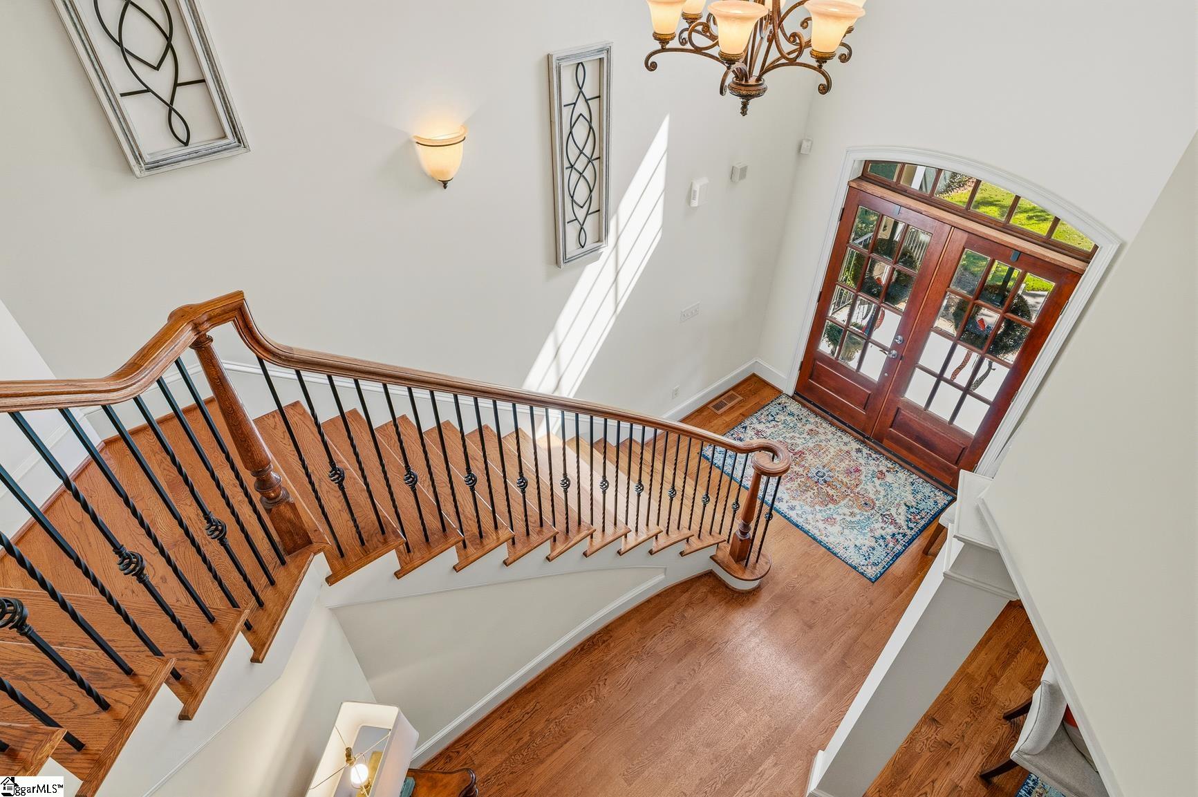 205 Whitworth Way Property Photo 32