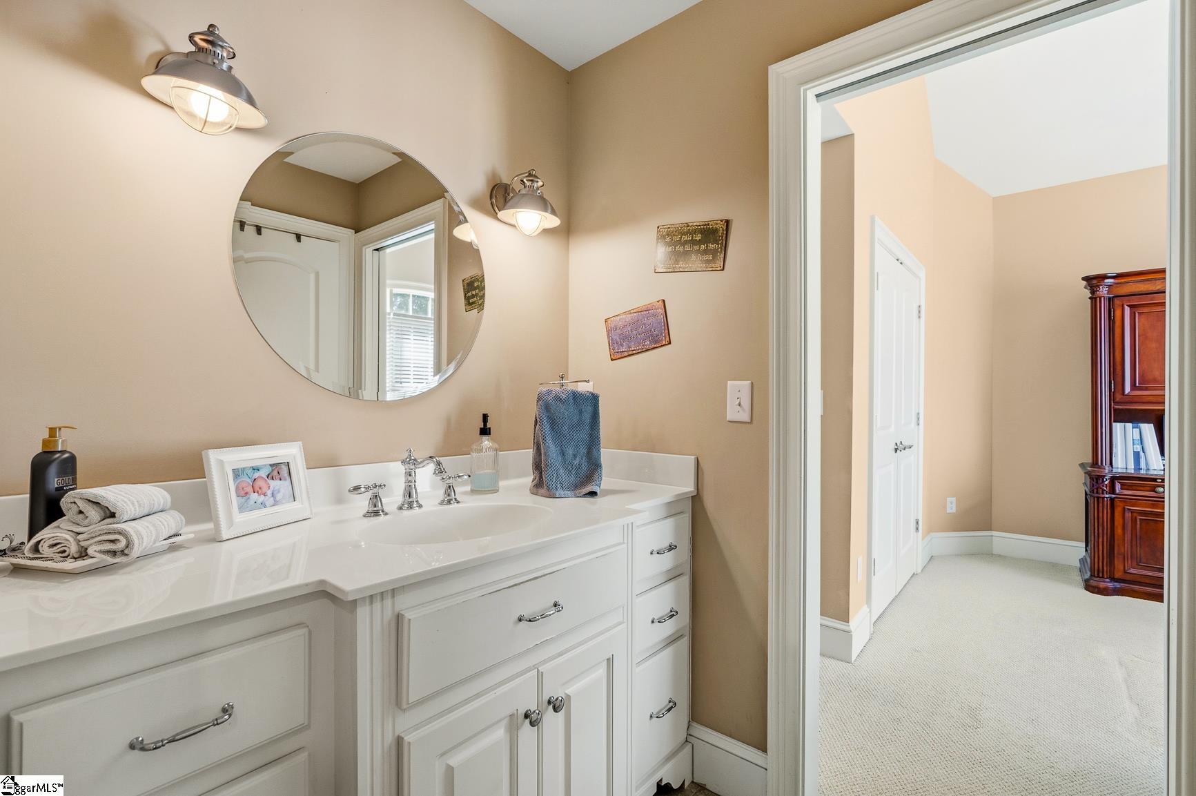 205 Whitworth Way Property Photo 39