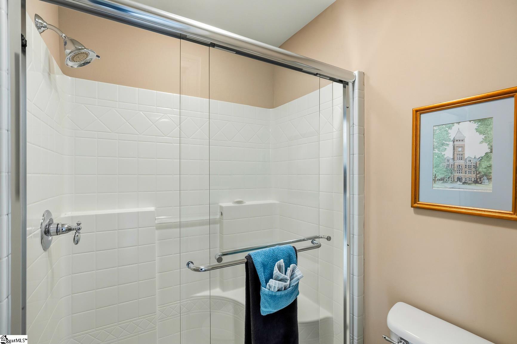 205 Whitworth Way Property Photo 40