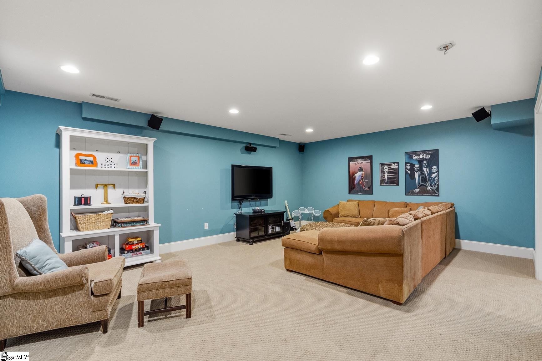 205 Whitworth Way Property Photo 42