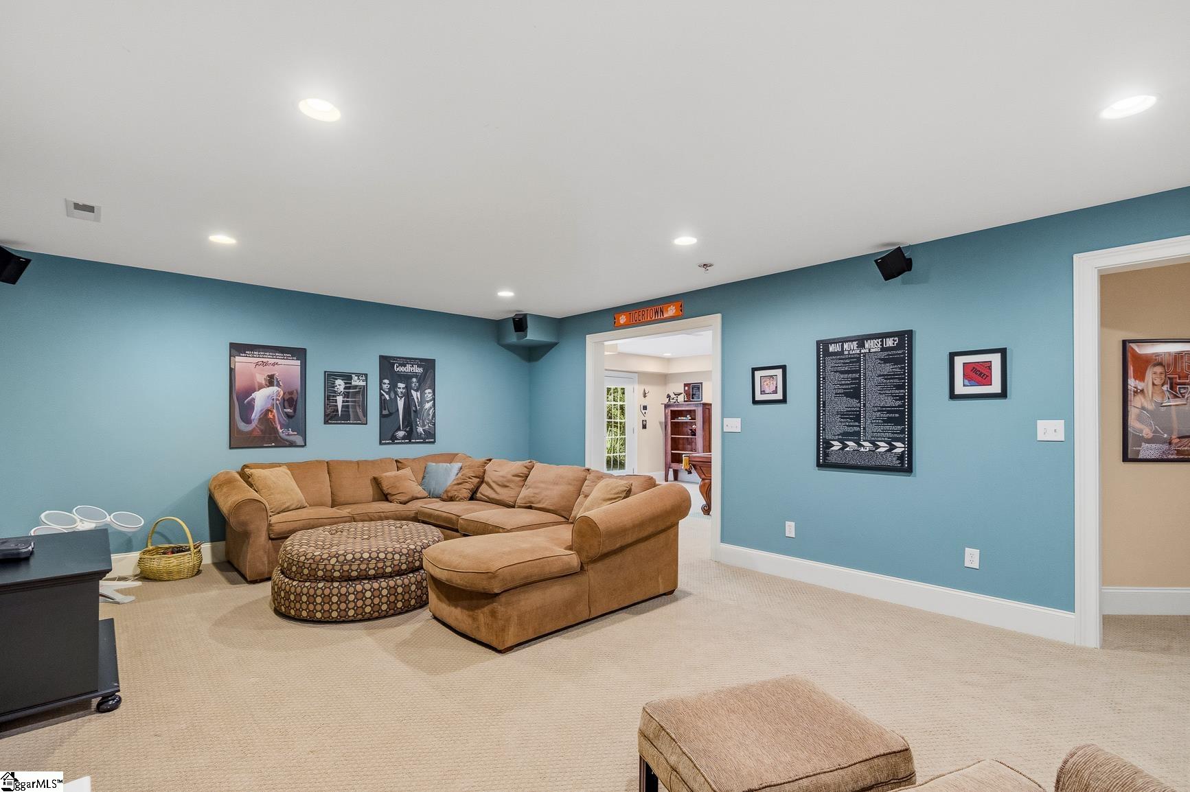205 Whitworth Way Property Photo 43