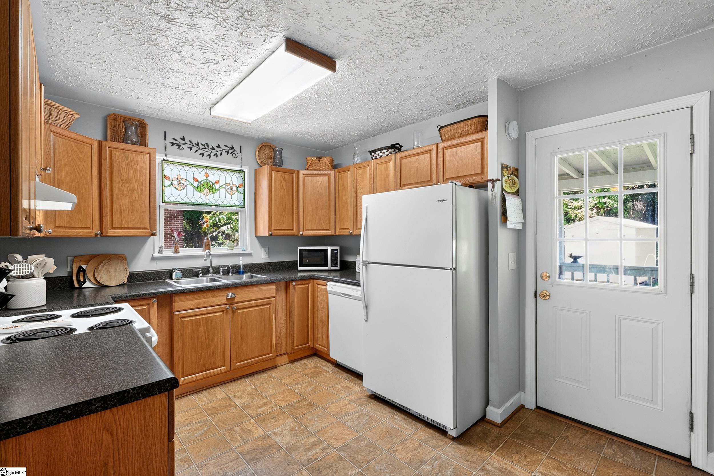 37 Crestmore Drive Property Photo 9