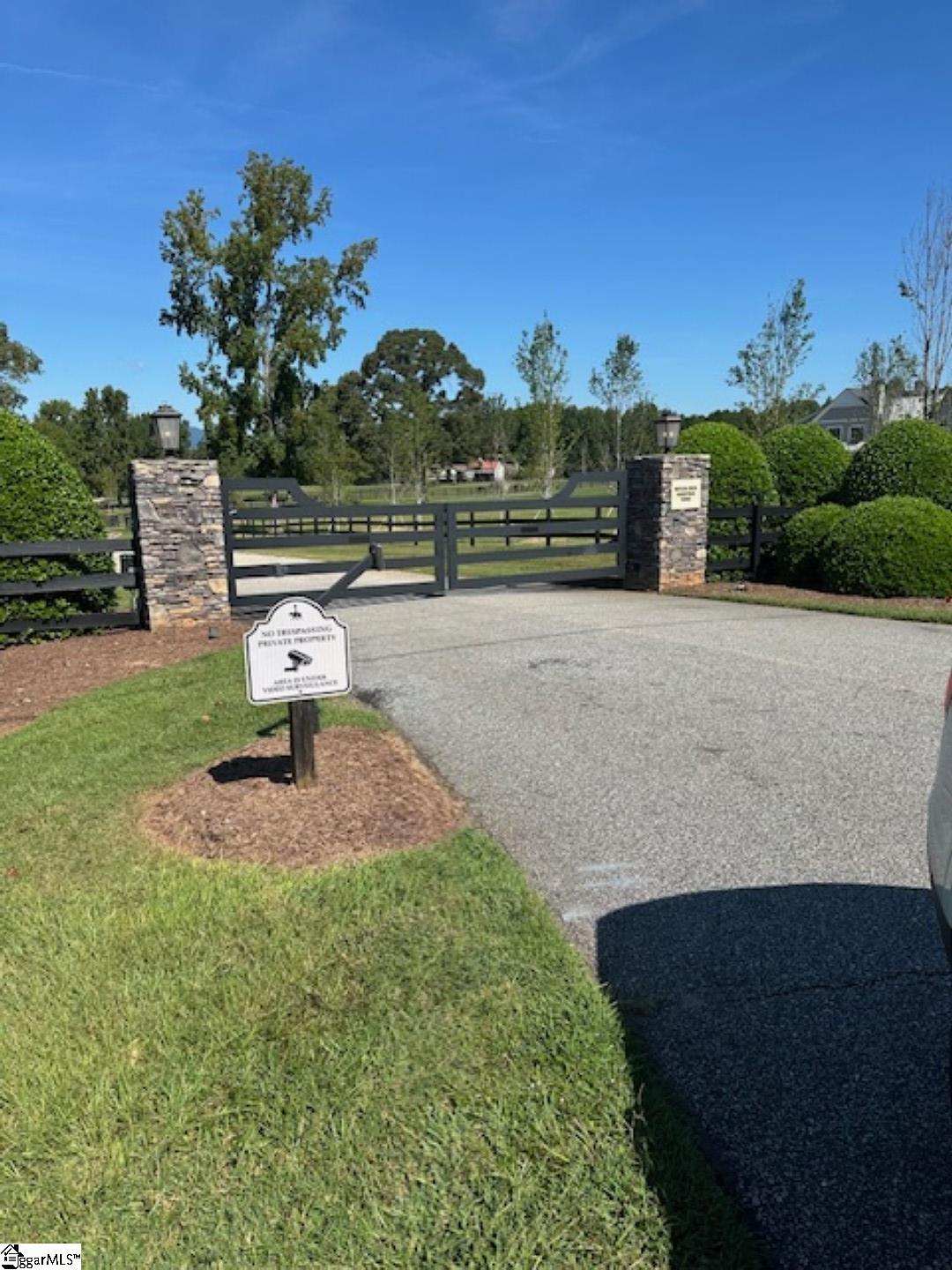 298 Stable Gate Drive Property Photo 1