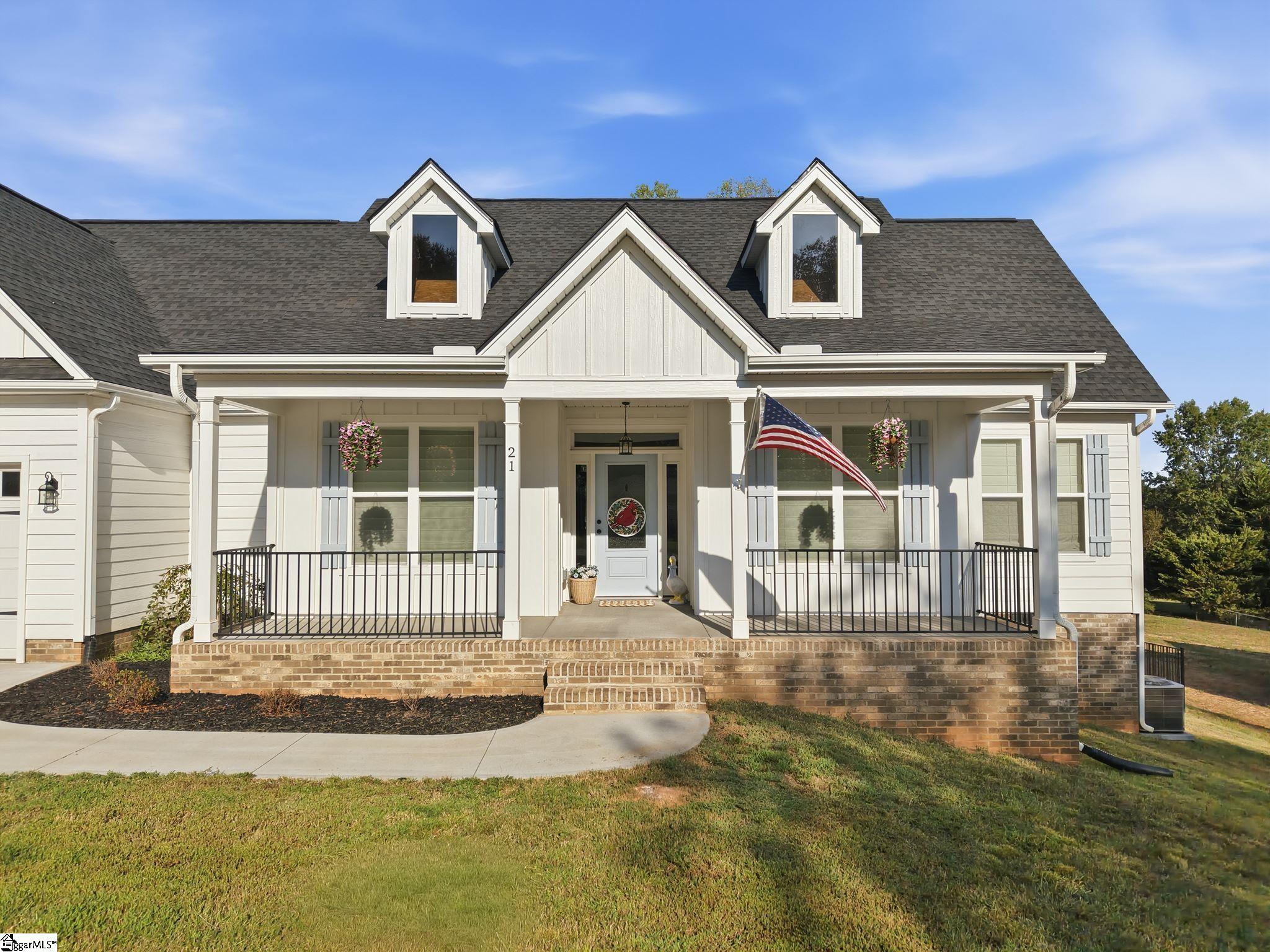 21 Greenbriar Lane Property Photo 2