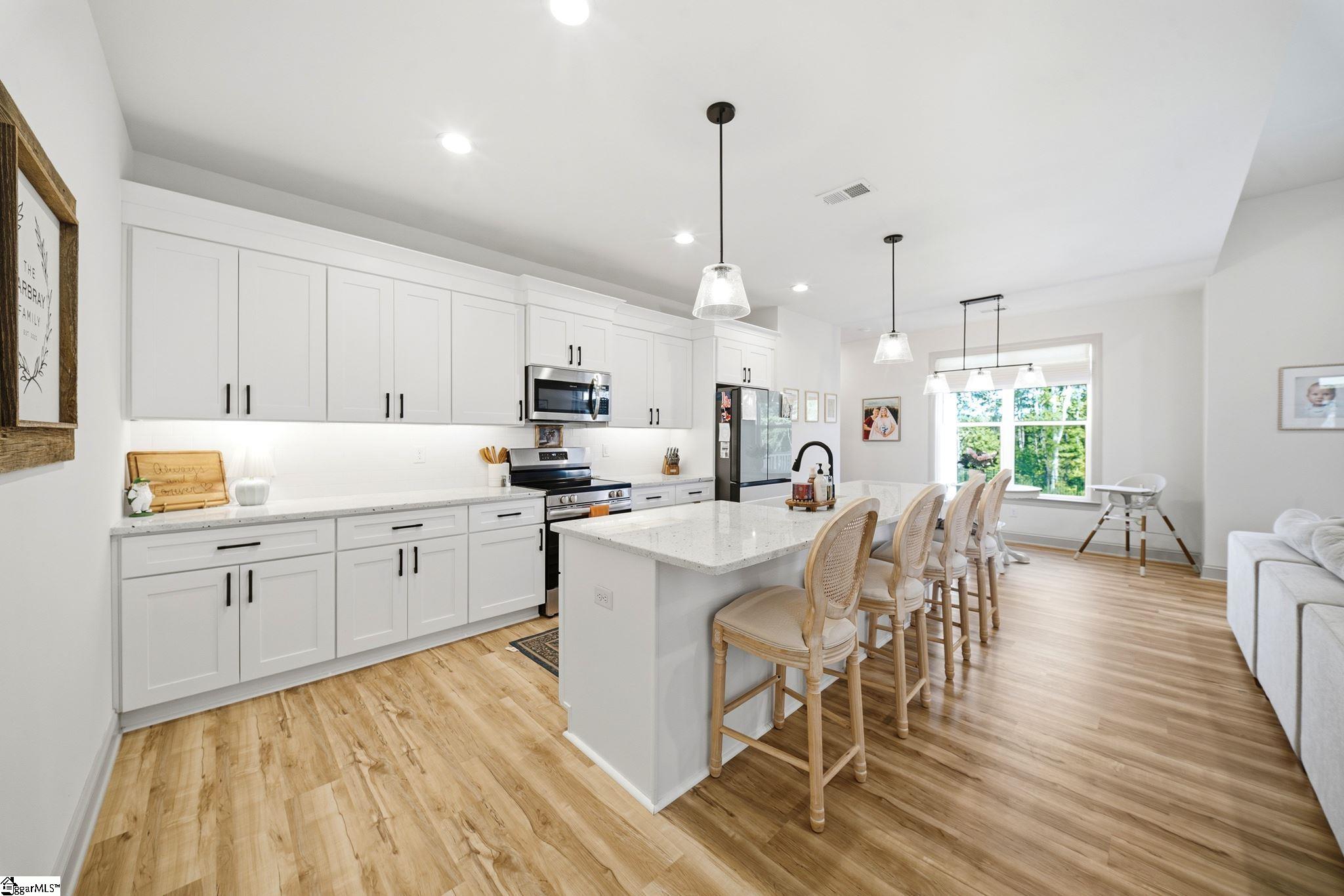 21 Greenbriar Lane Property Photo 6