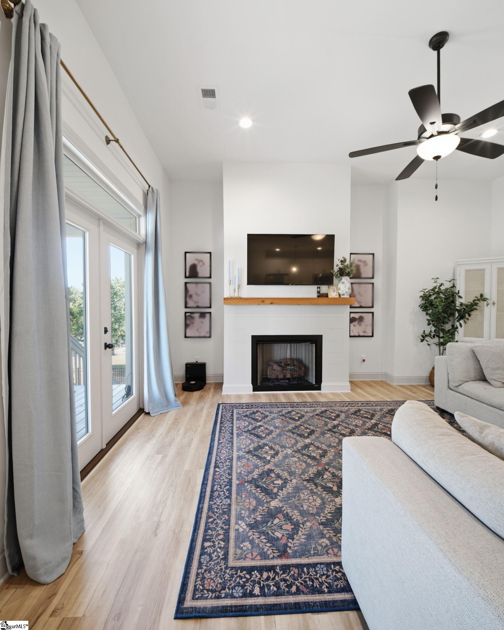 21 Greenbriar Lane Property Photo 13
