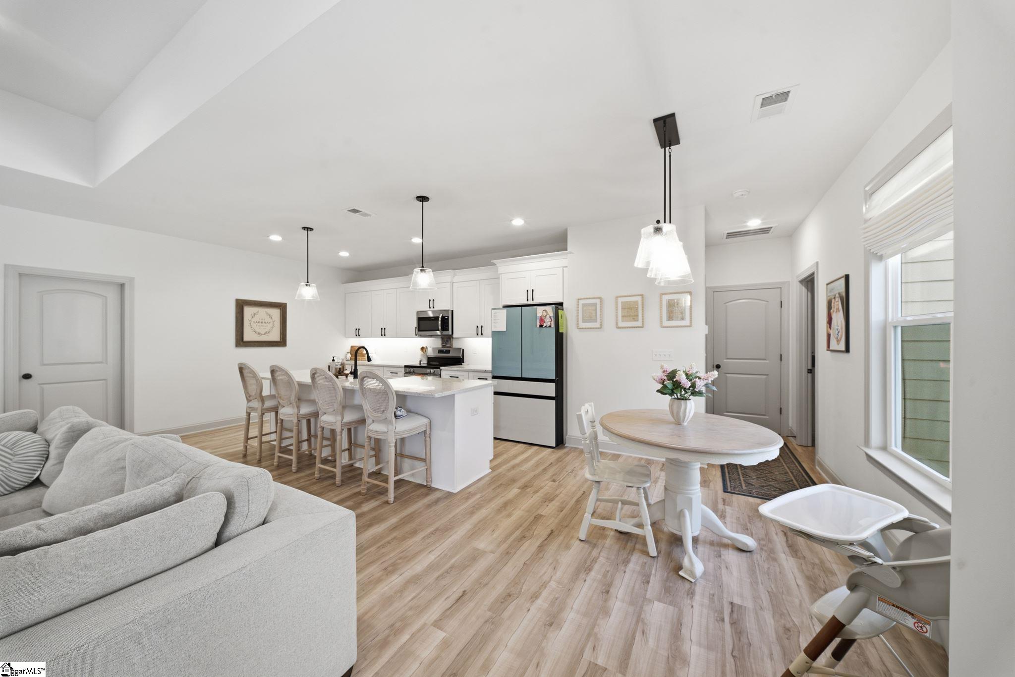 21 Greenbriar Lane Property Photo 15