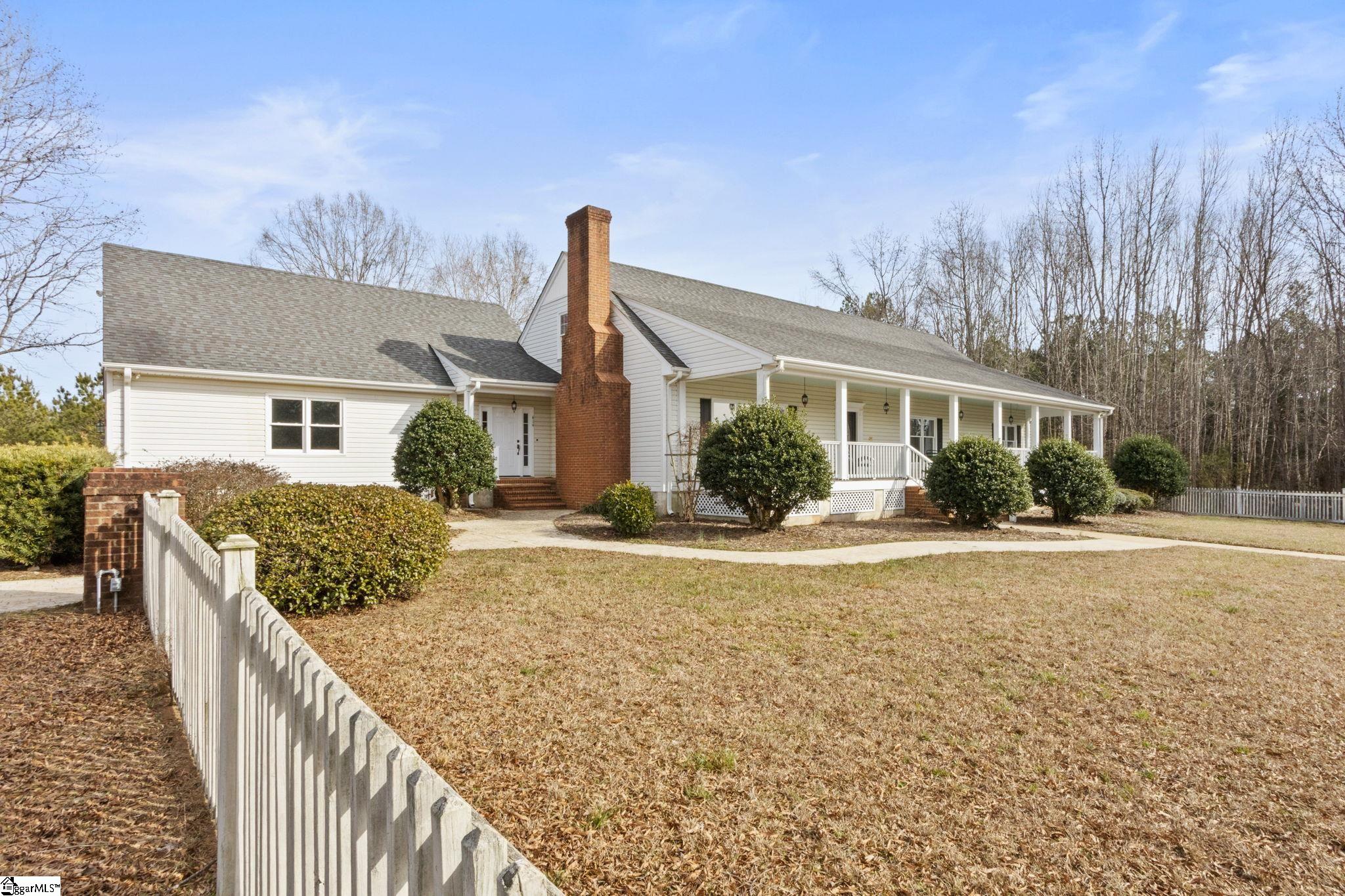 414 Giggle Drive Property Photo 2