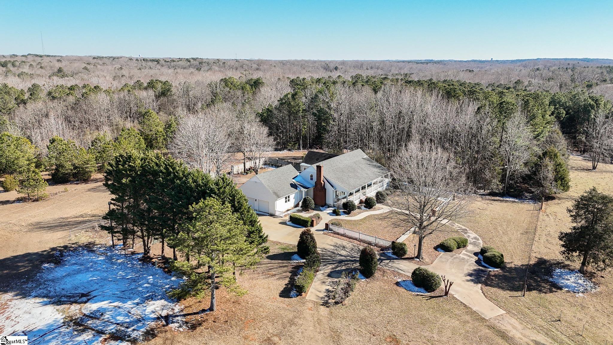 414 Giggle Drive Property Photo 4