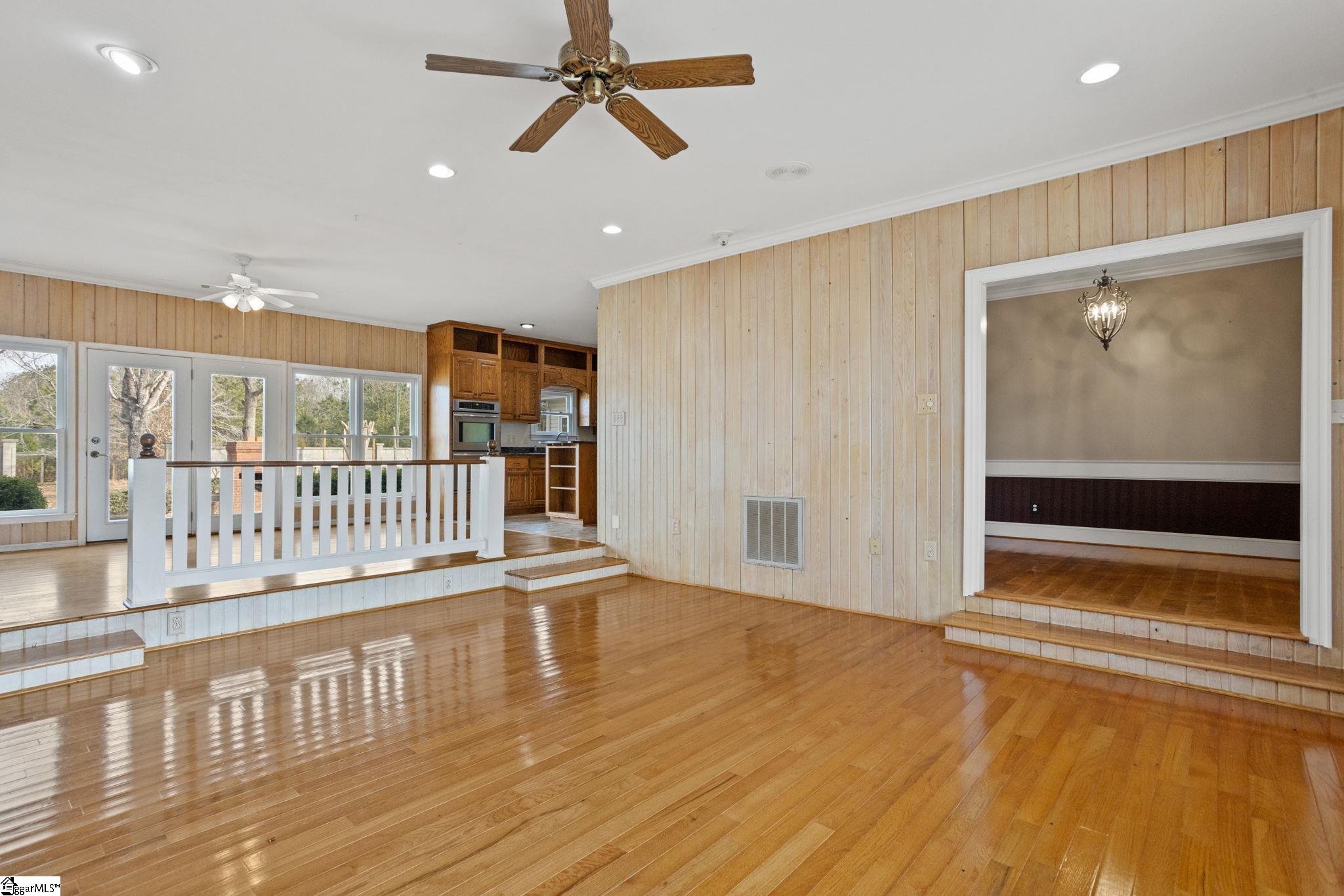414 Giggle Drive Property Photo 10