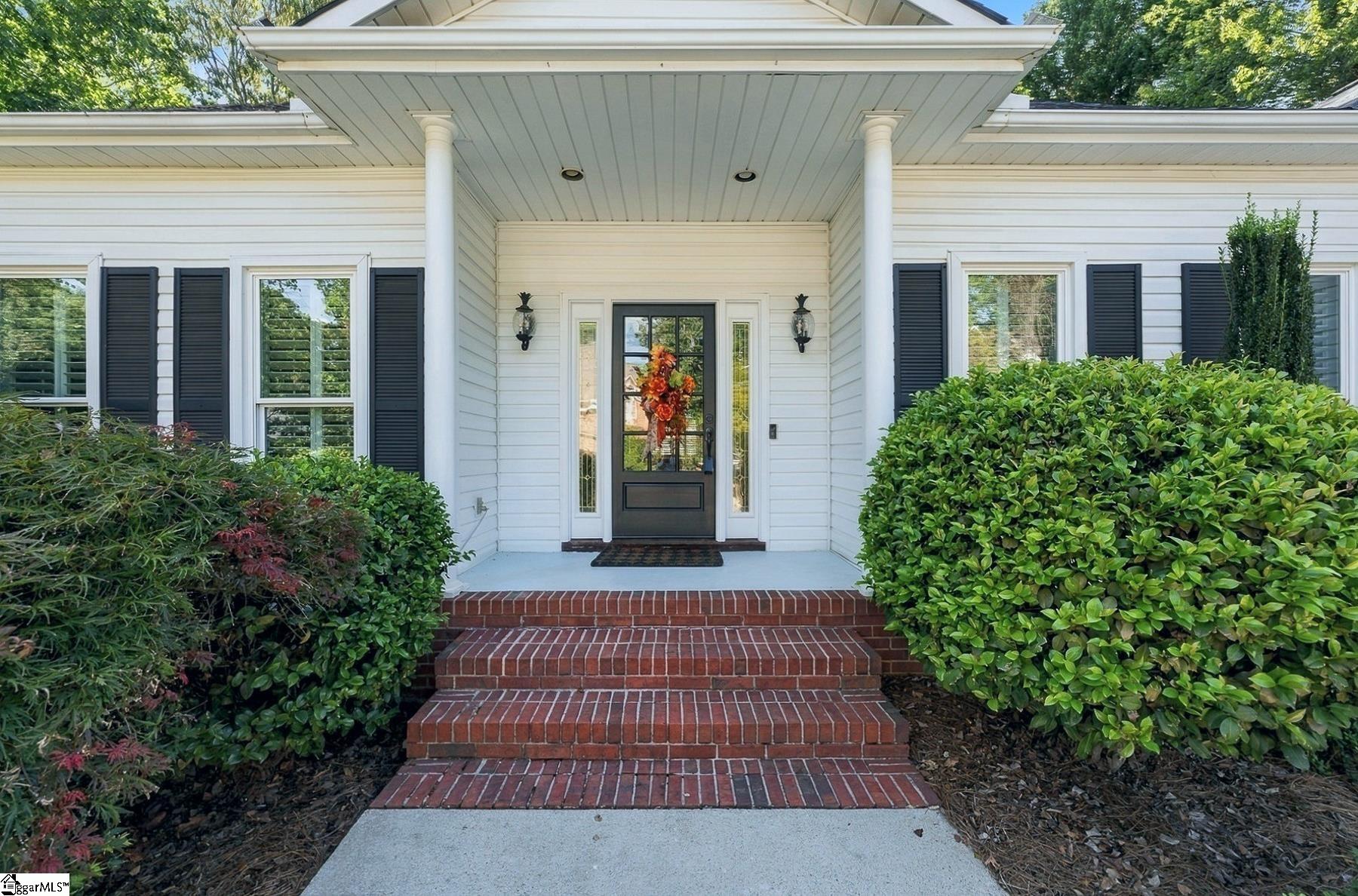 305 Beckworth Drive Property Photo 2