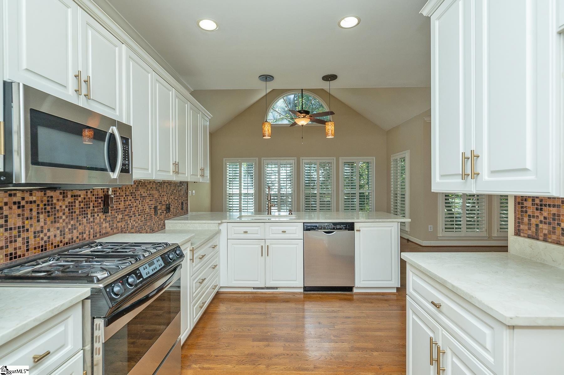 305 Beckworth Drive Property Photo 14