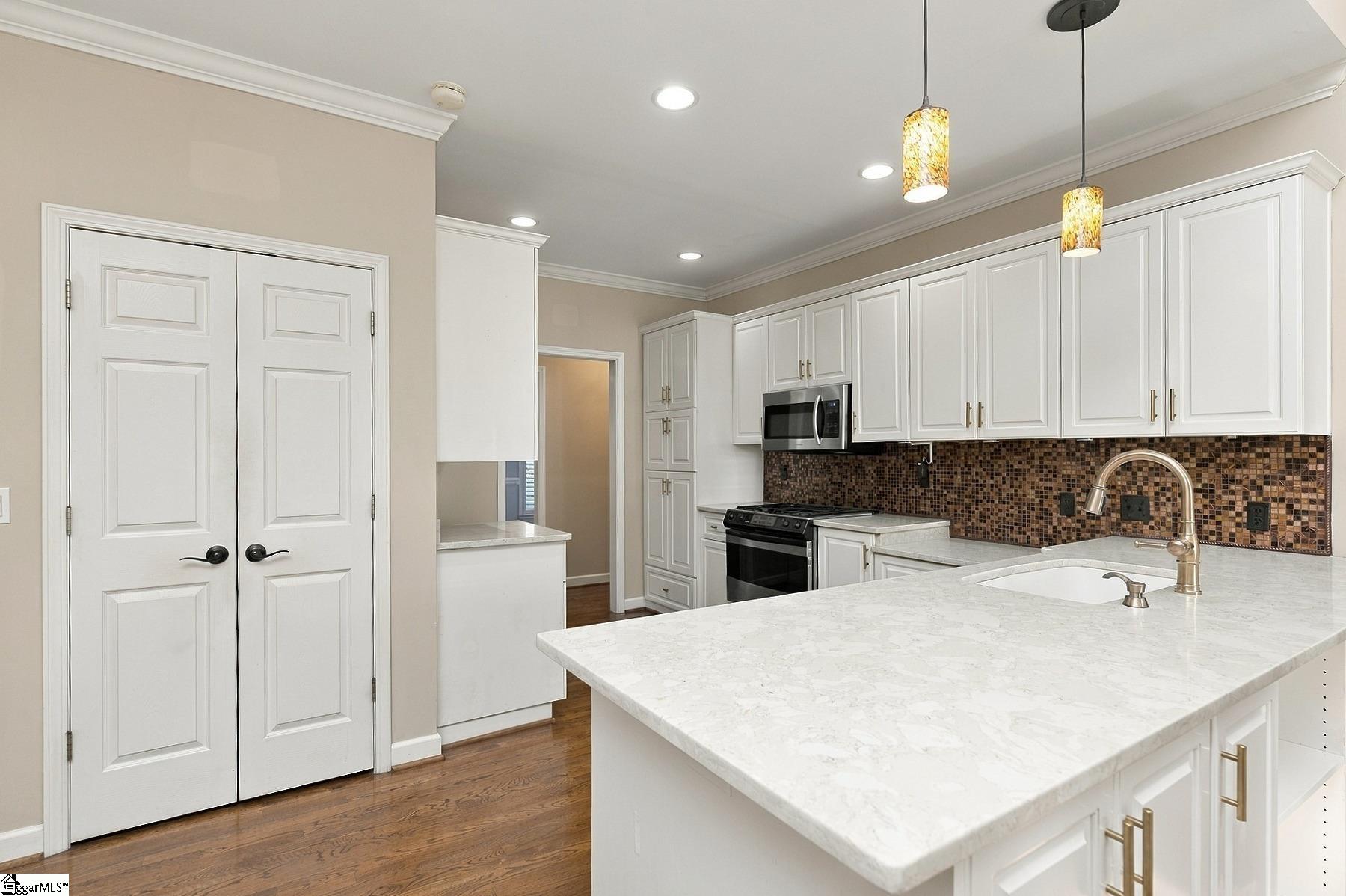 305 Beckworth Drive Property Photo 16