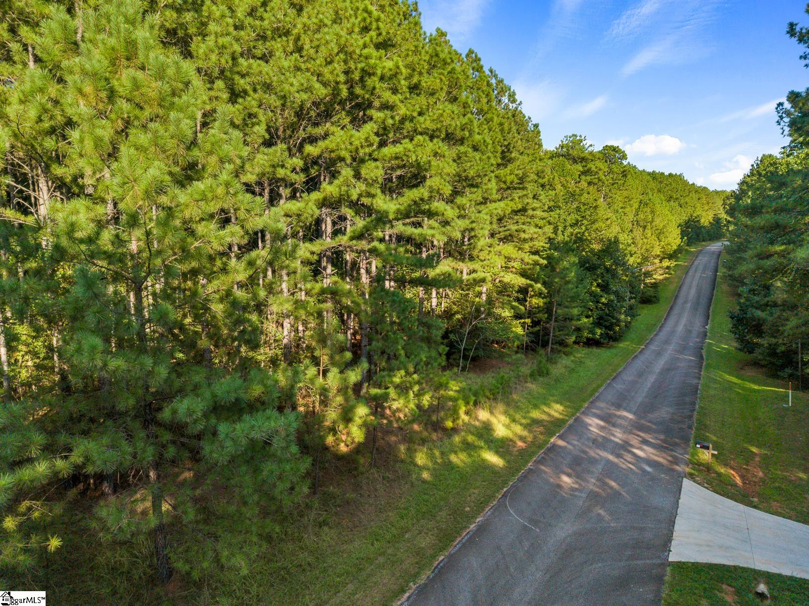 18 Southview Drive Property Photo 3