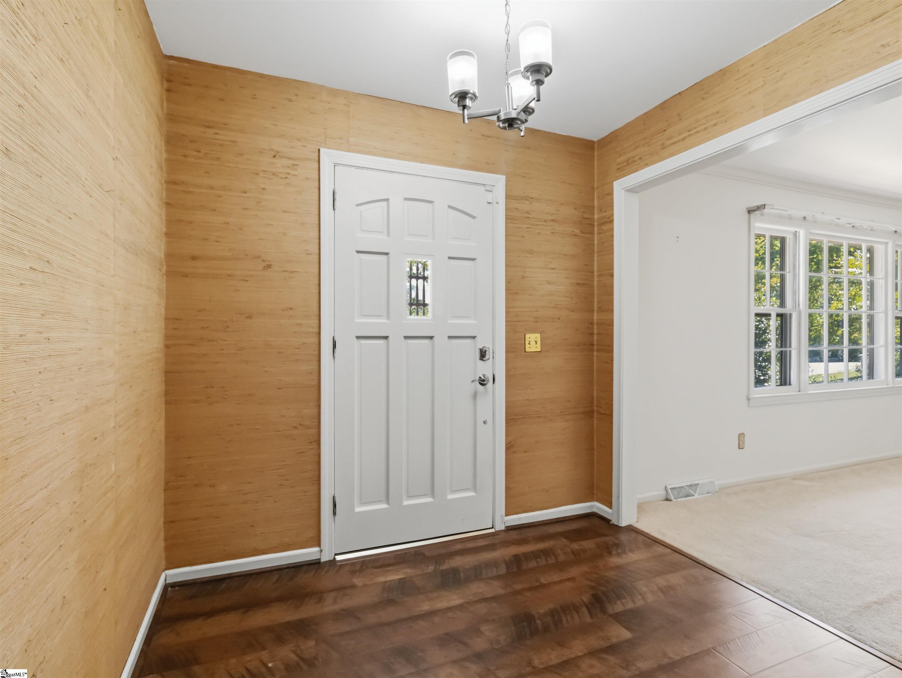 6 Braddock Drive Property Photo 3