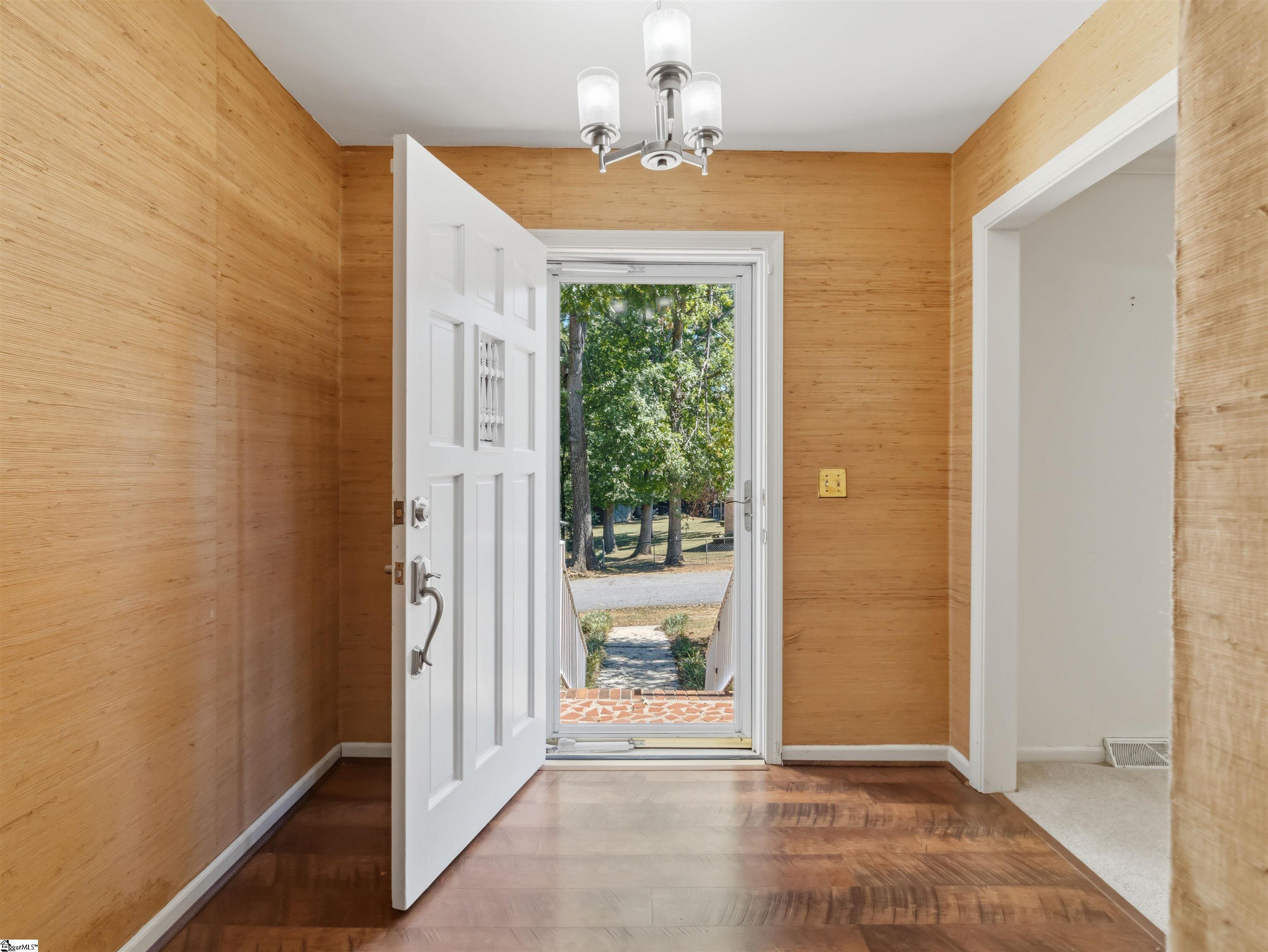 6 Braddock Drive Property Photo 4