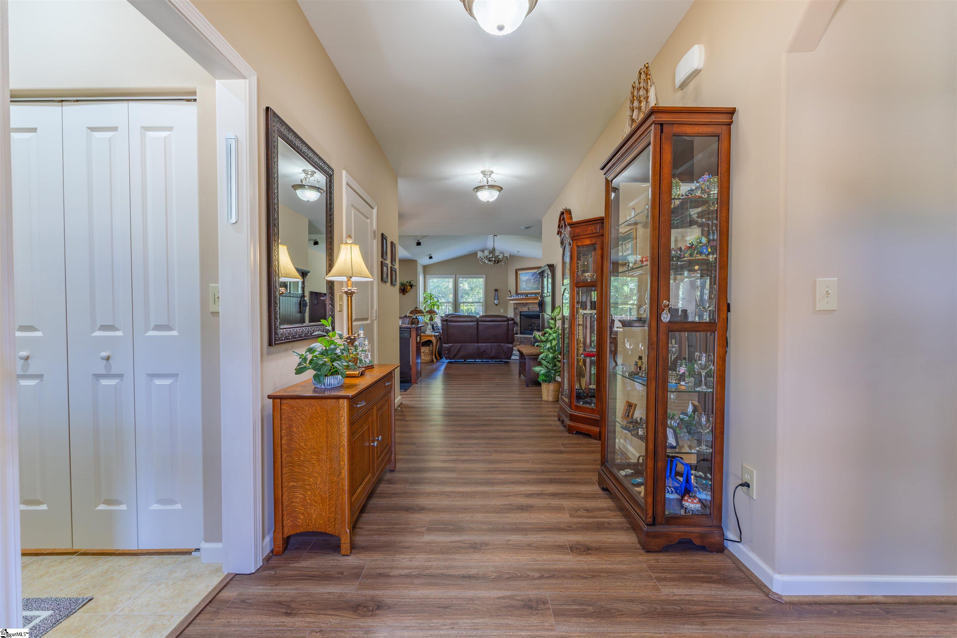 22 Summerdale Drive Property Photo 2