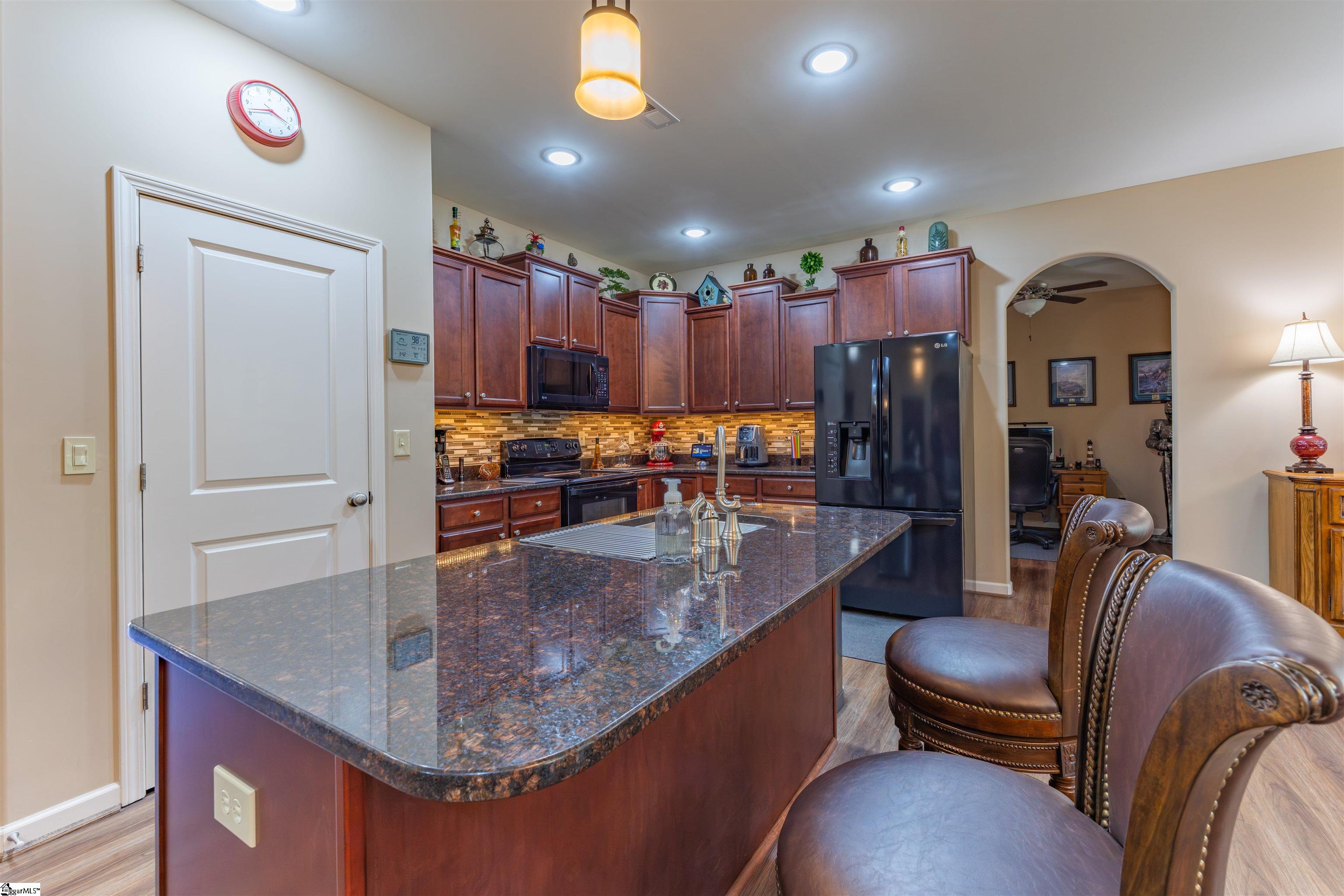 22 Summerdale Drive Property Photo 3