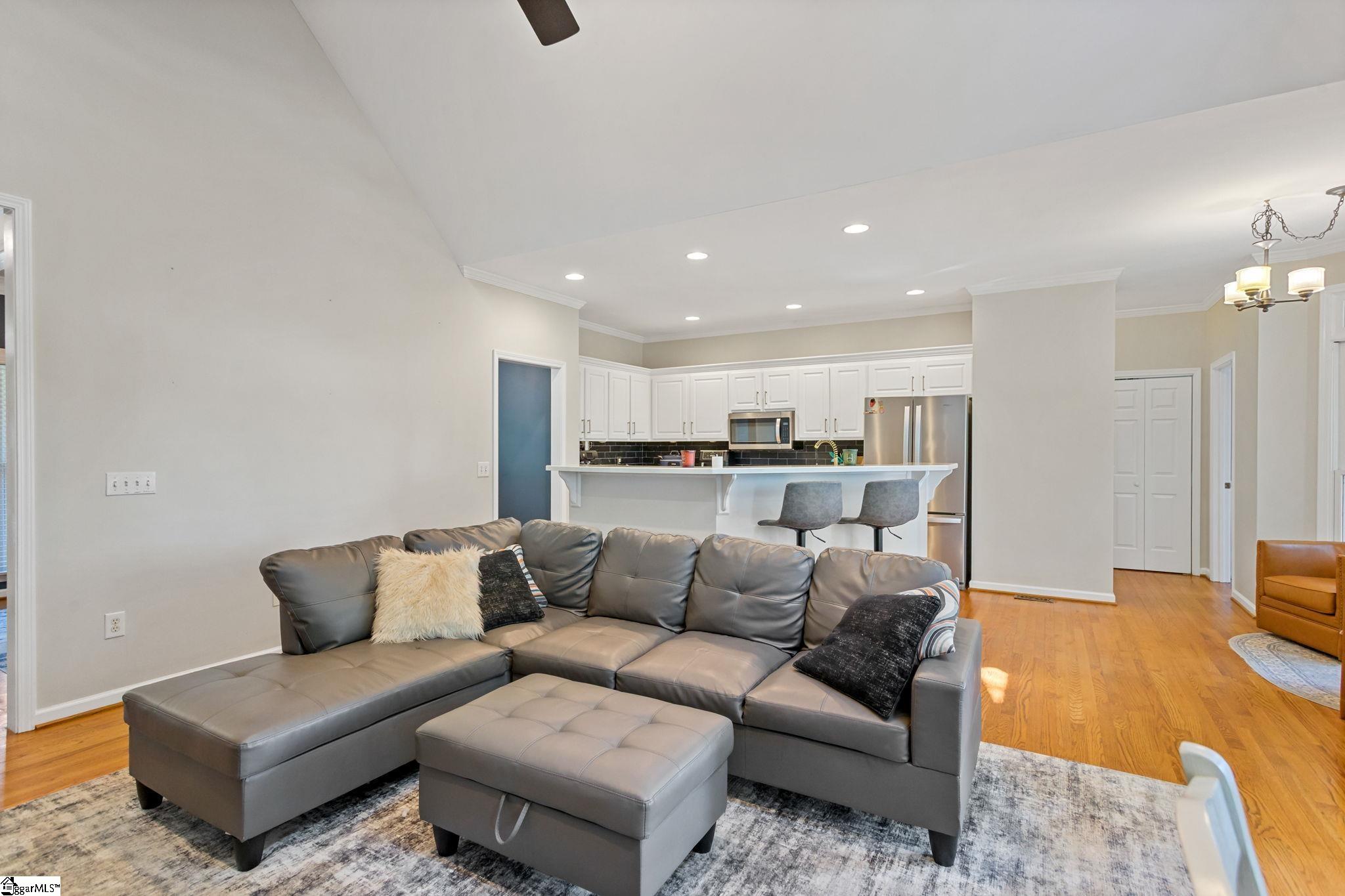 2 Hoptree Drive Property Photo 11