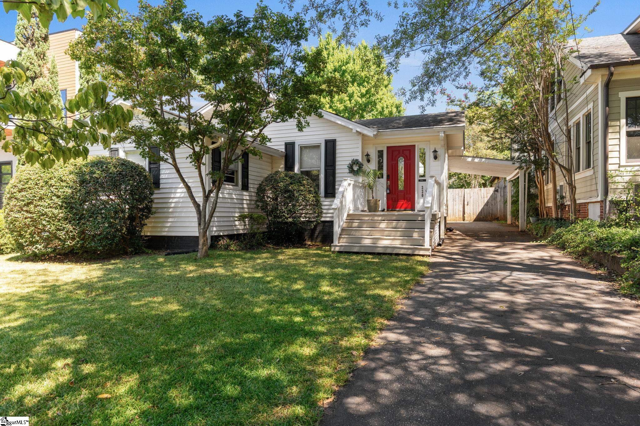 220 Buist Avenue Property Photo 3
