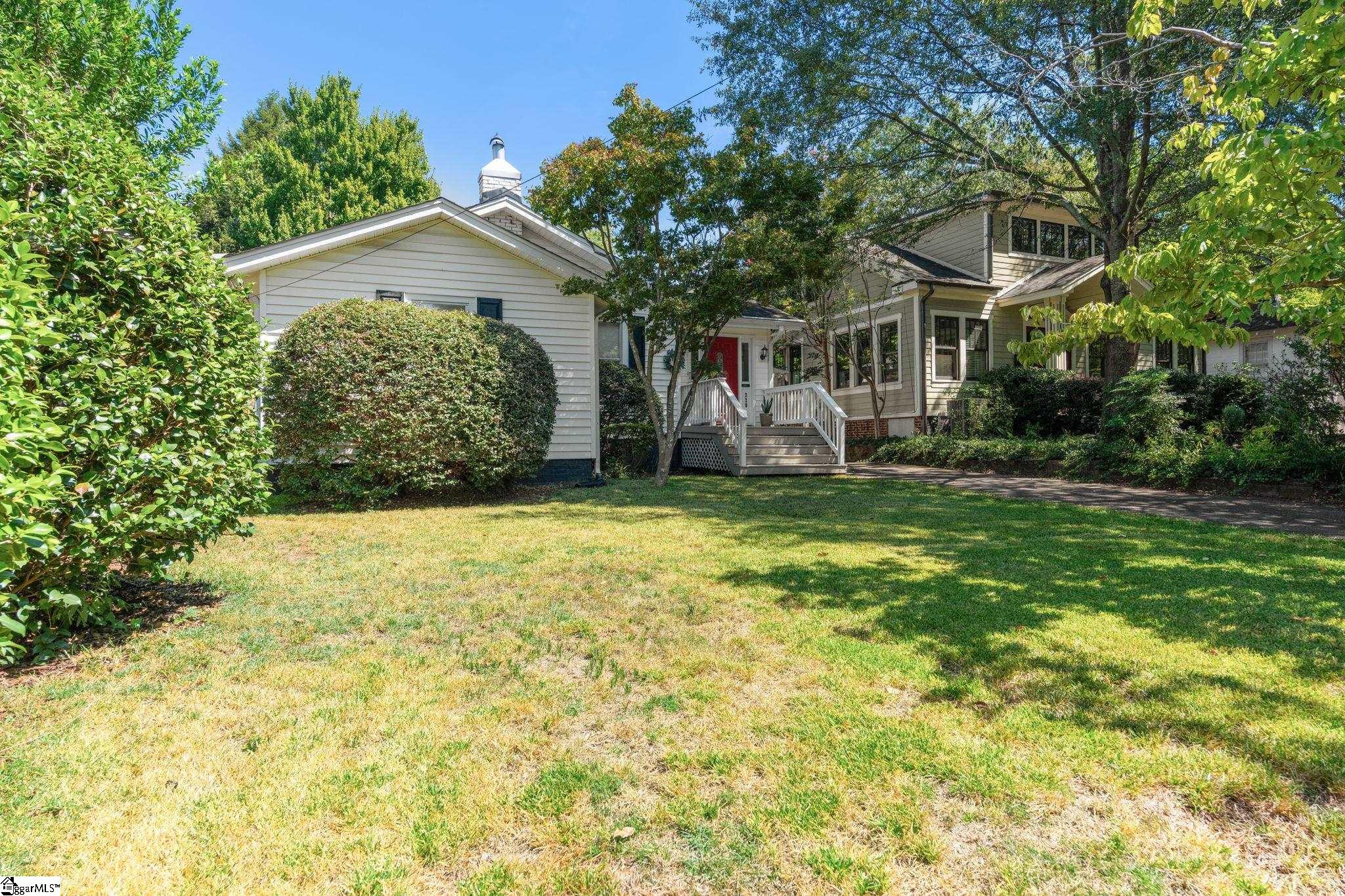 220 Buist Avenue Property Photo 4