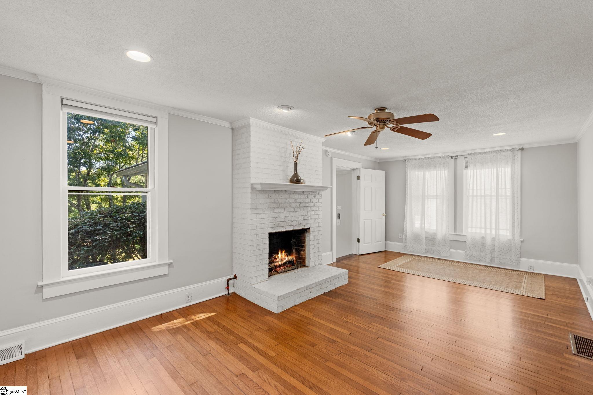 220 Buist Avenue Property Photo 10