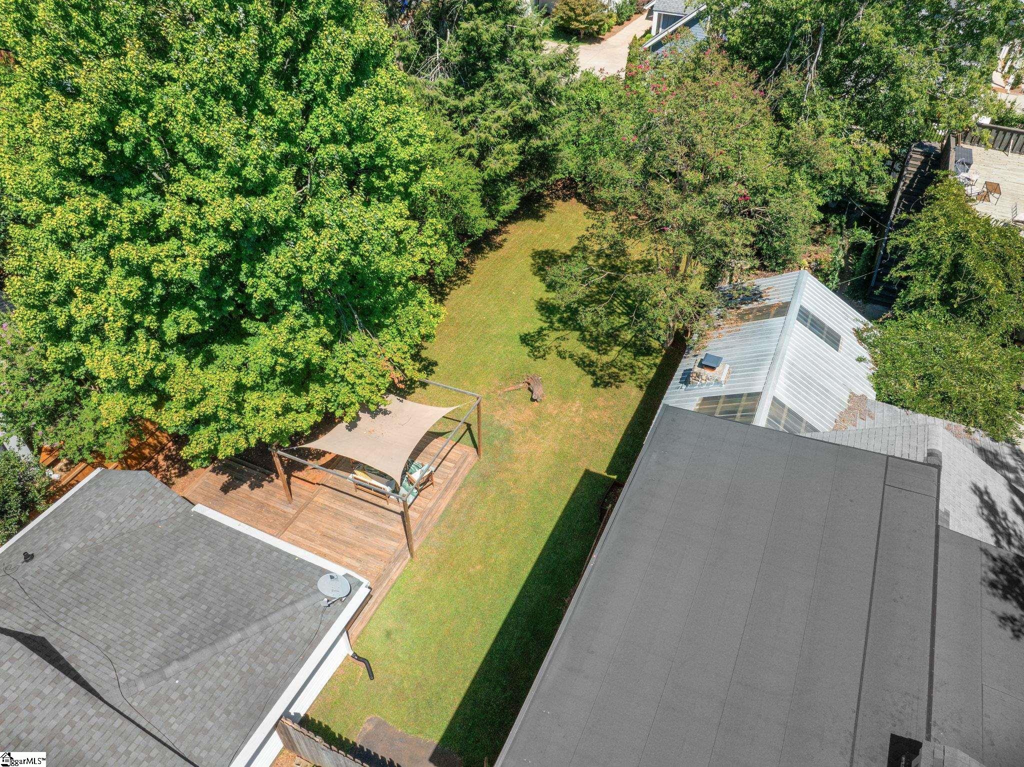 220 Buist Avenue Property Photo 29