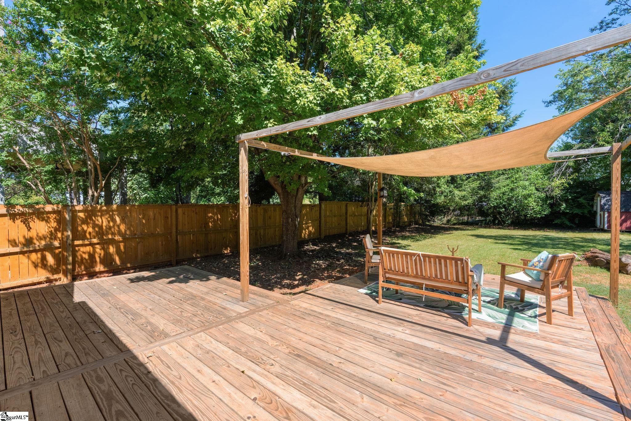 220 Buist Avenue Property Photo 35