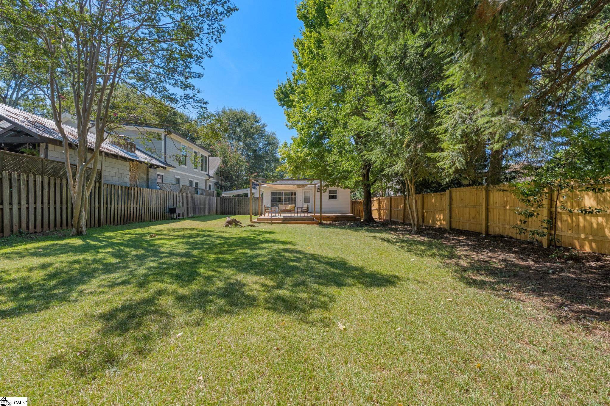 220 Buist Avenue Property Photo 41