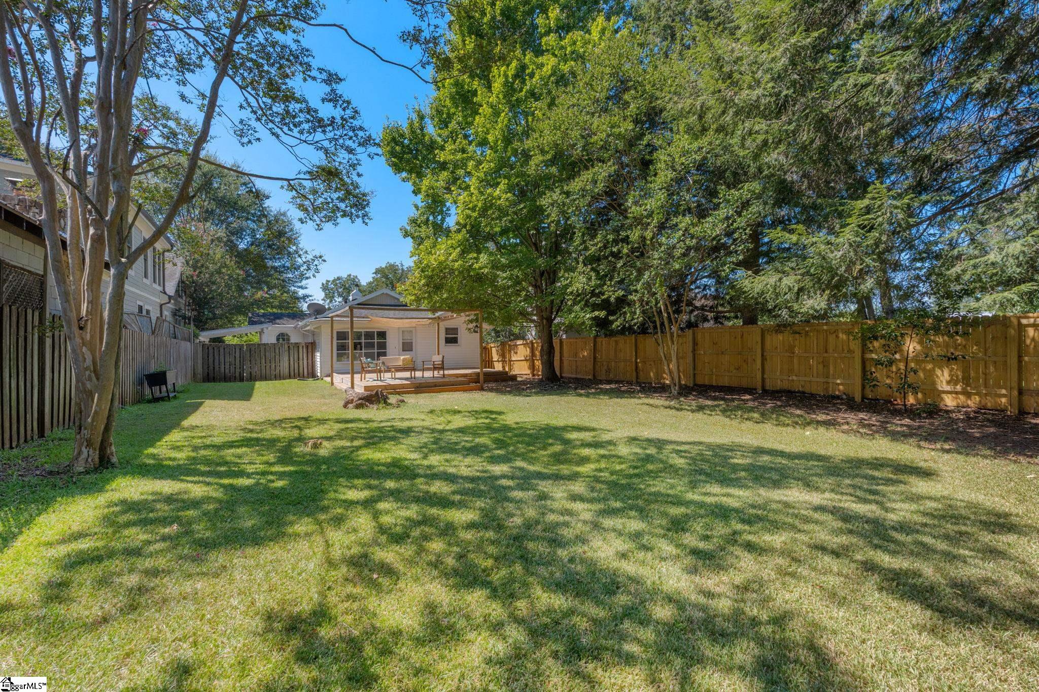 220 Buist Avenue Property Photo 42