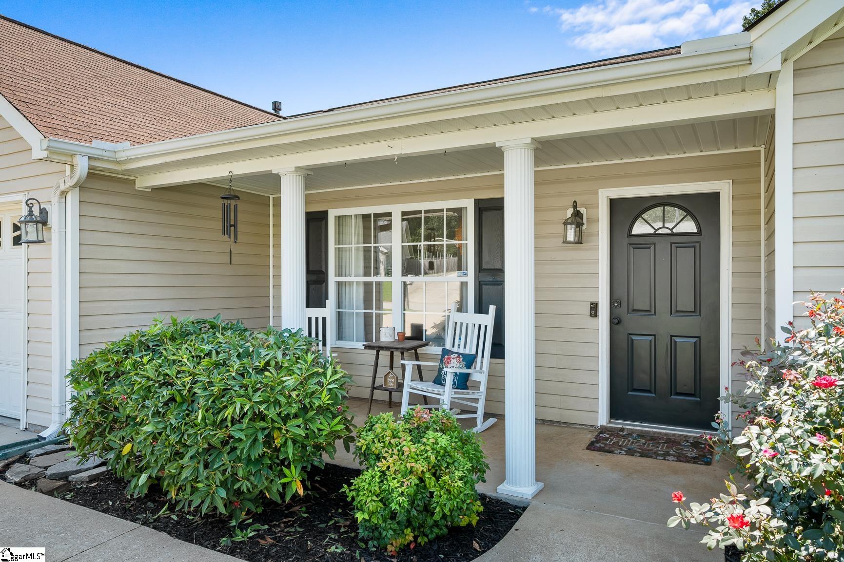 420 Lily Pond Lane Property Photo 3